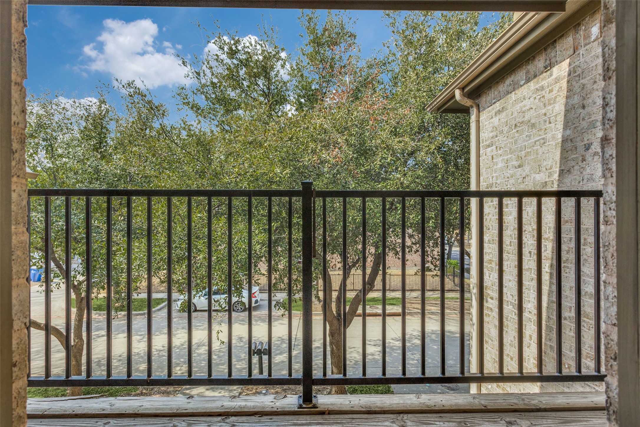 5662 Grosseto Drive