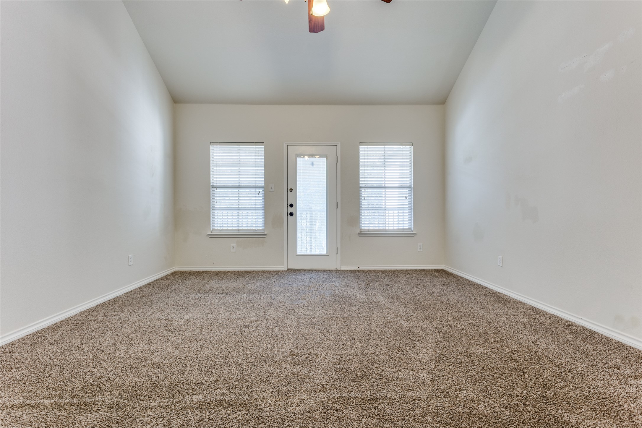 5662 Grosseto Drive