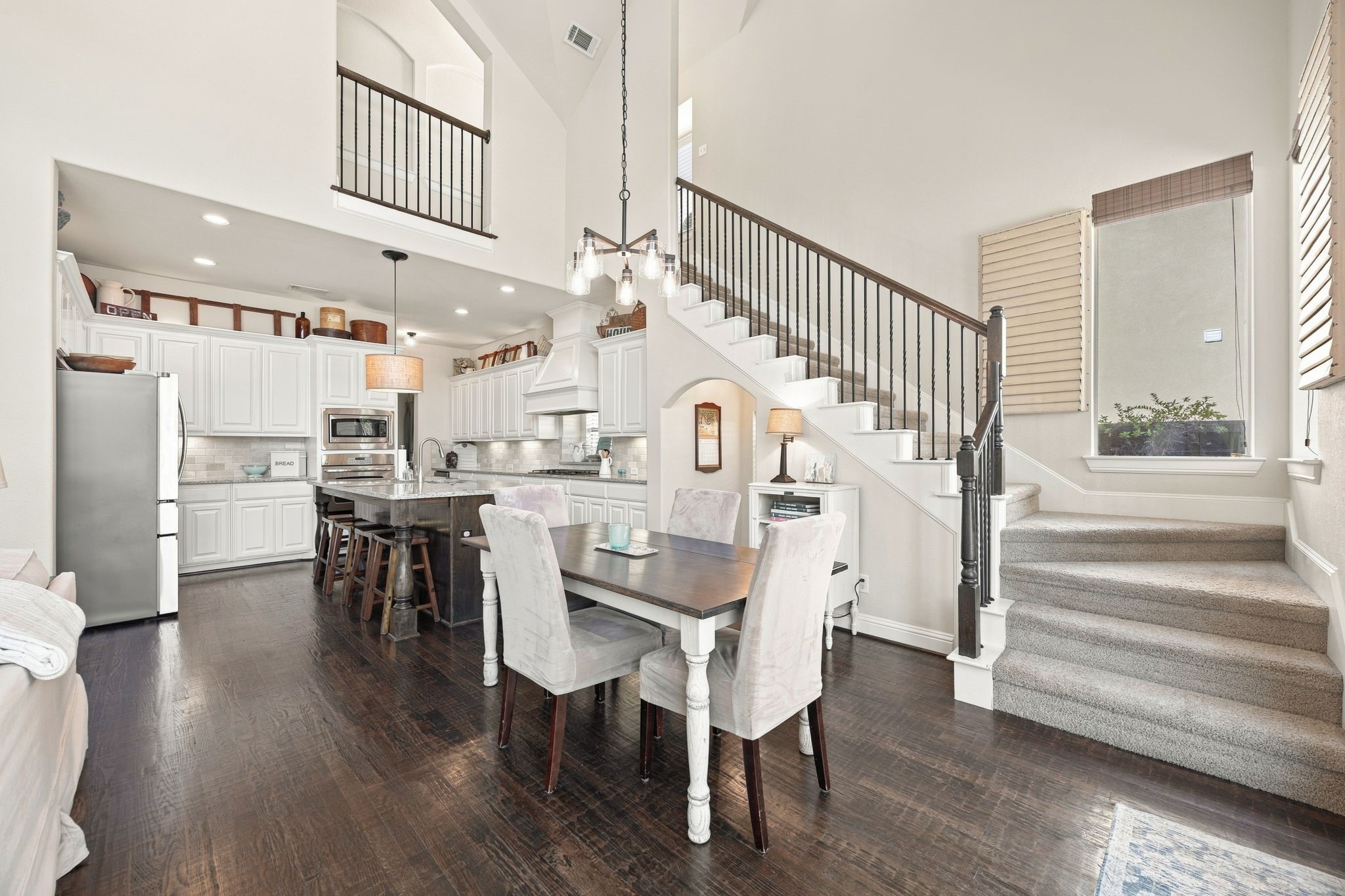 2908 Mountain Creek Drive