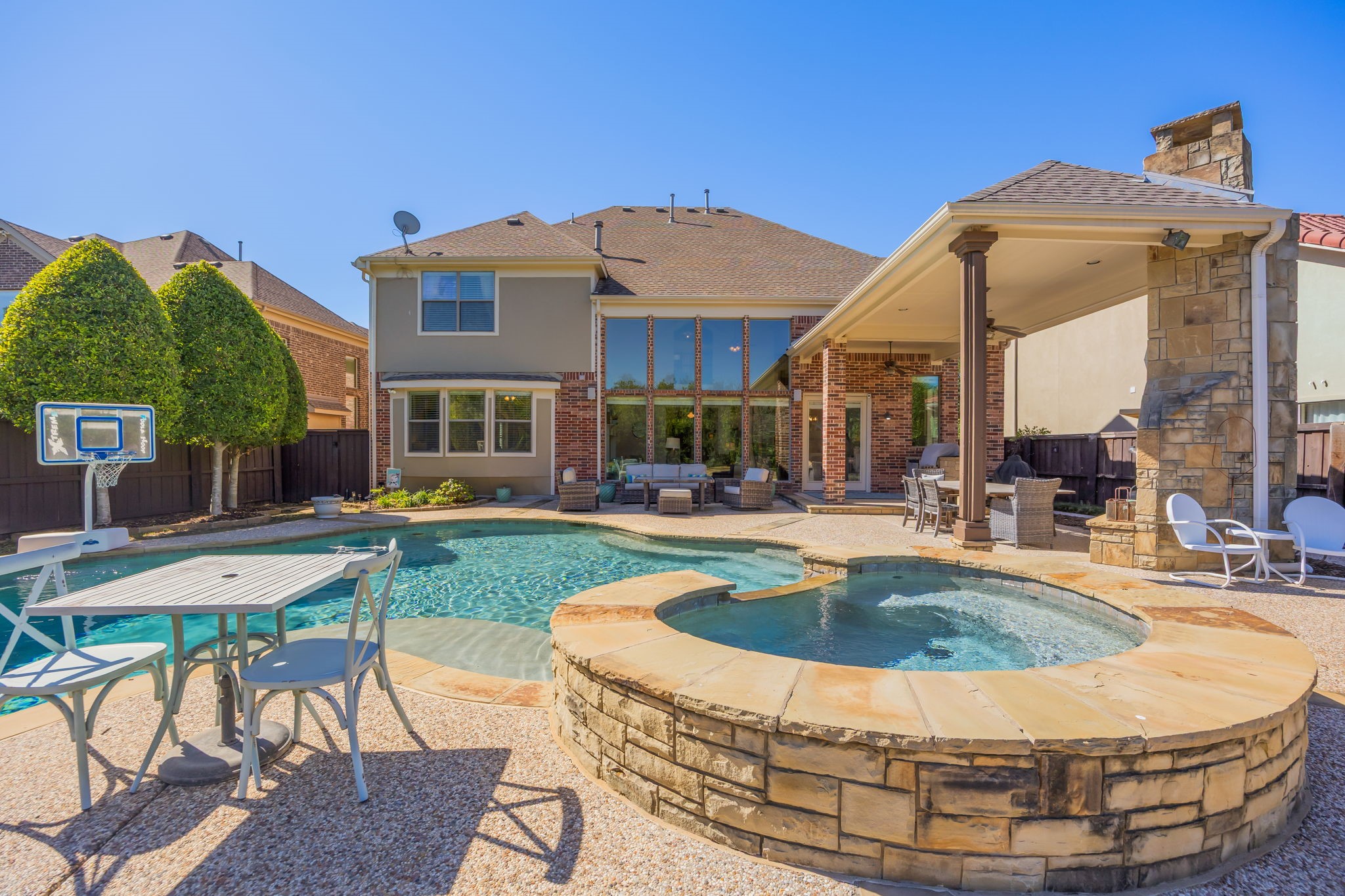 2908 Mountain Creek Drive