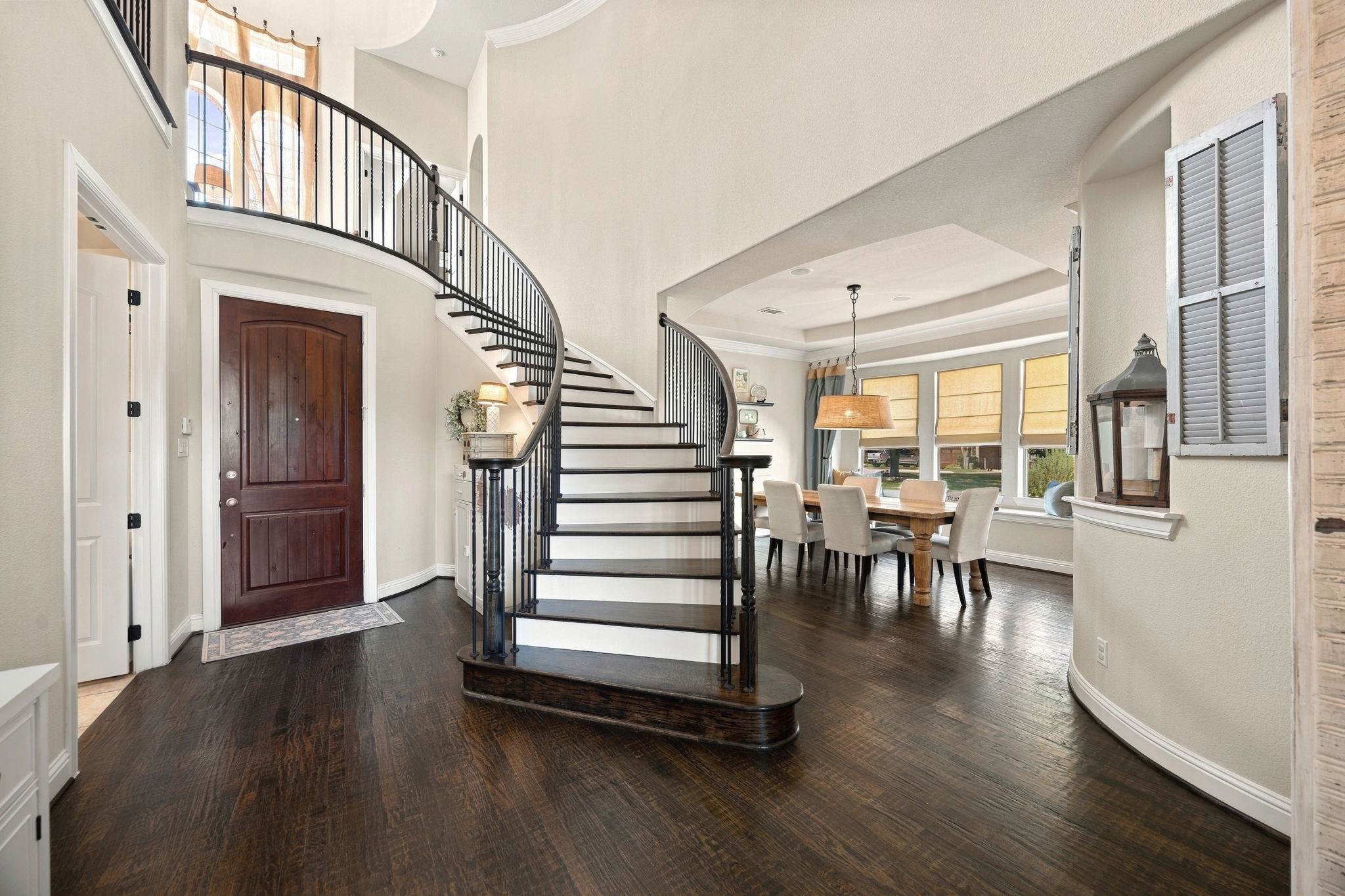 2908 Mountain Creek Drive