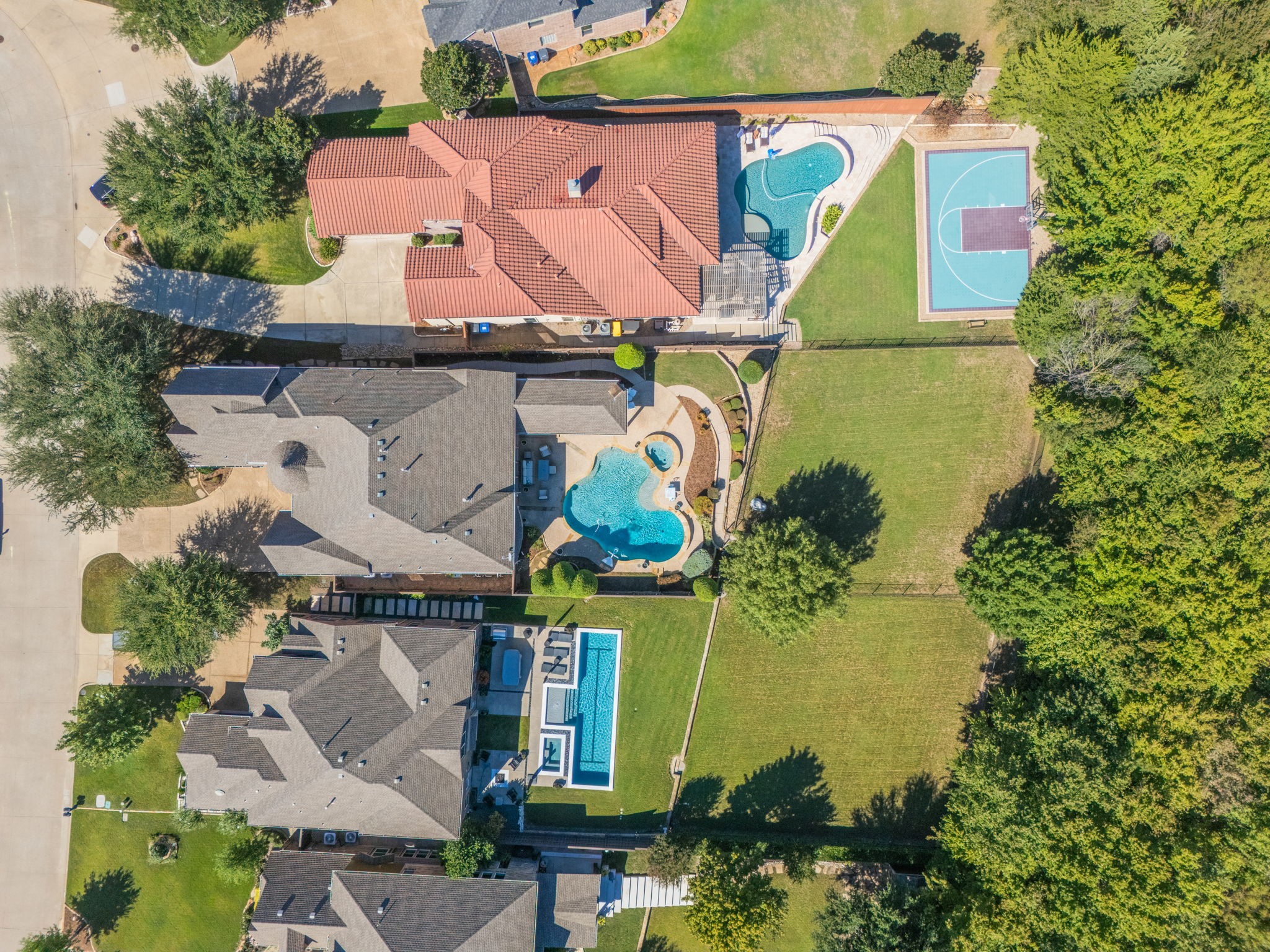 2908 Mountain Creek Drive