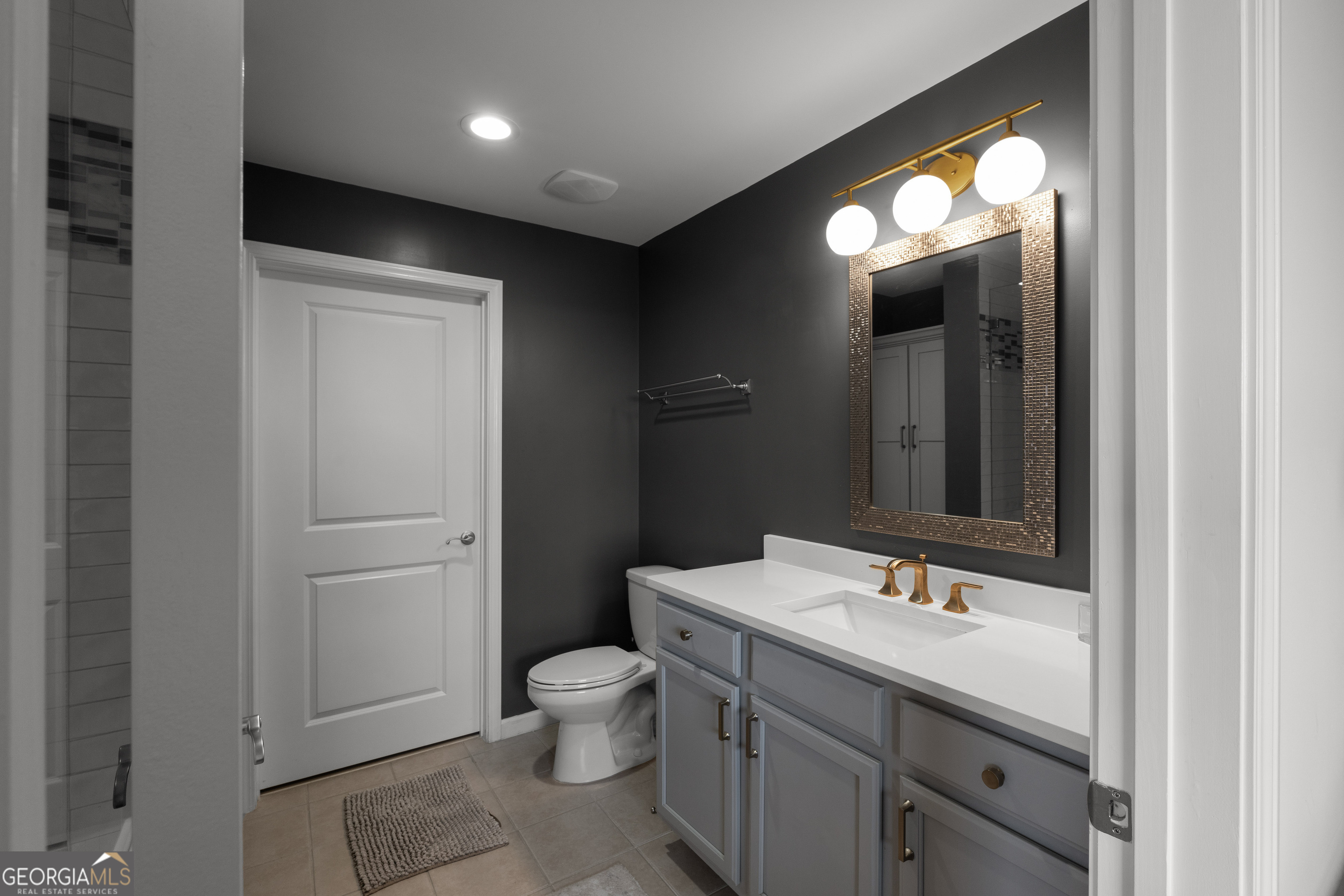 3040 Peachtree Road NW # 1211