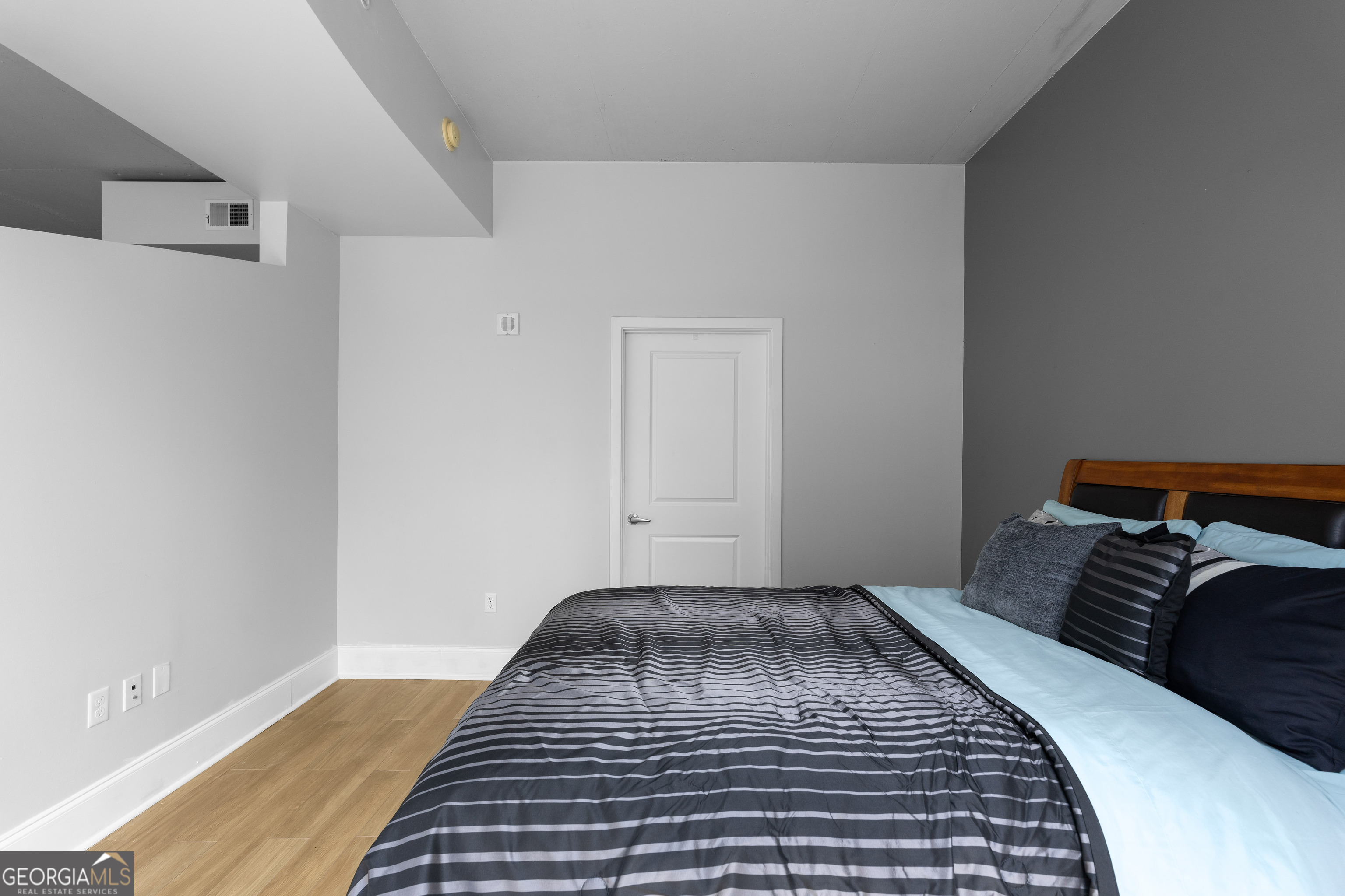 400 W Peachtree Street NW # 908