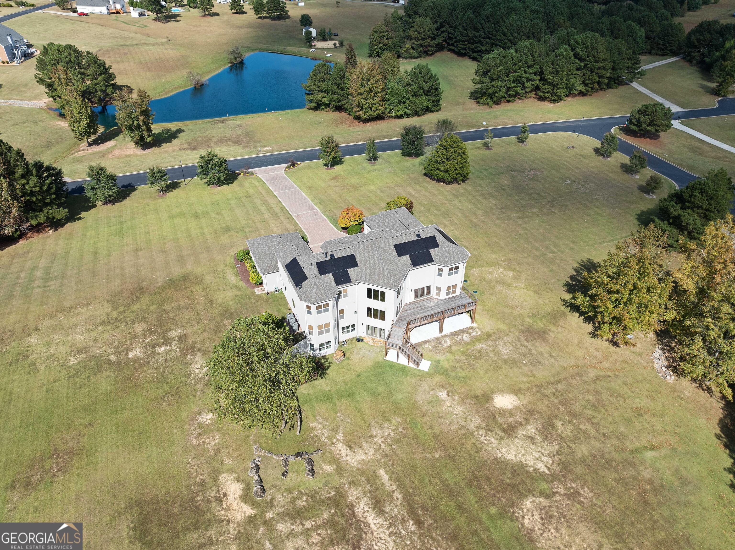 525 Waters Way
