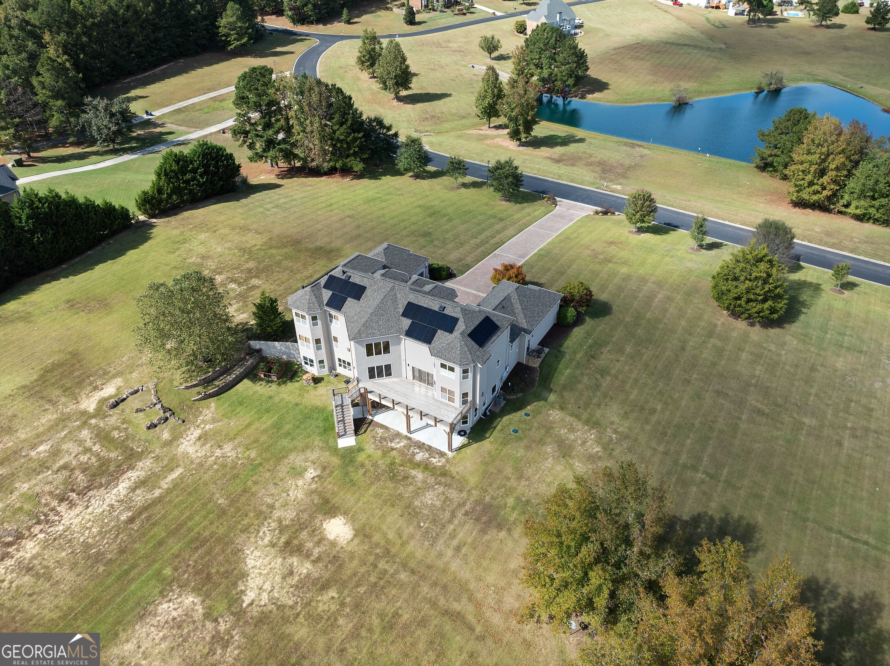 525 Waters Way