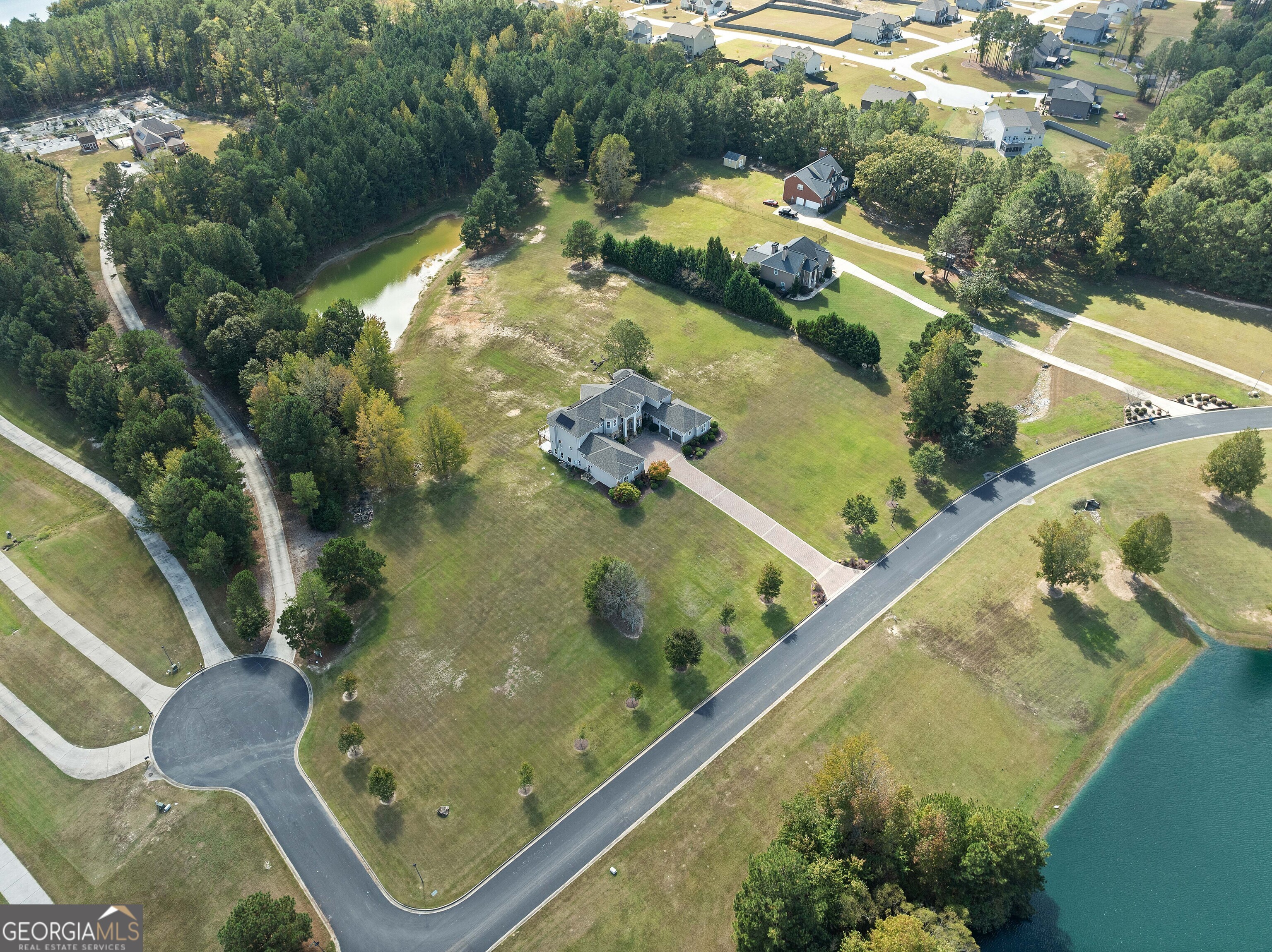 525 Waters Way