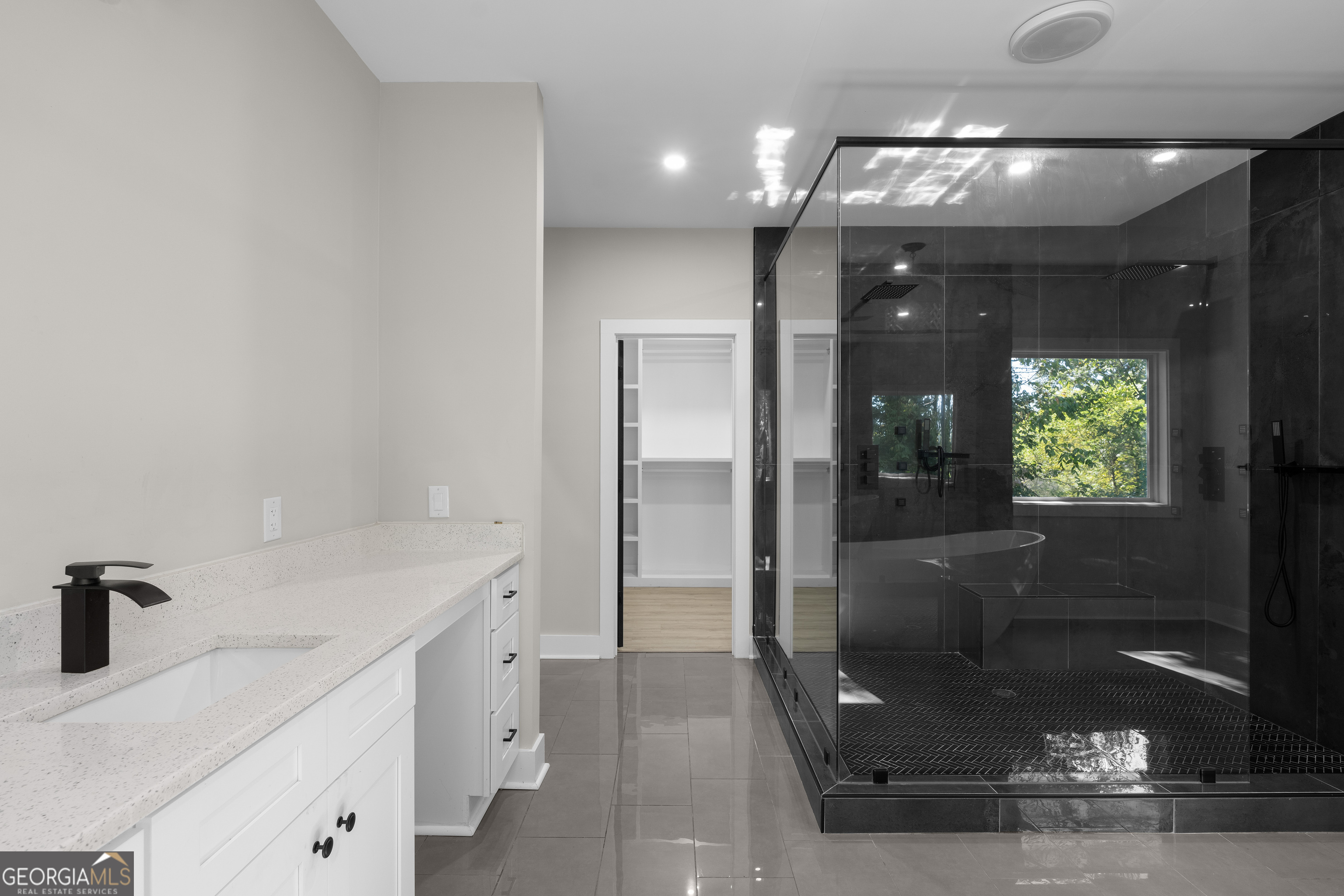 1331 Diamond Avenue SE