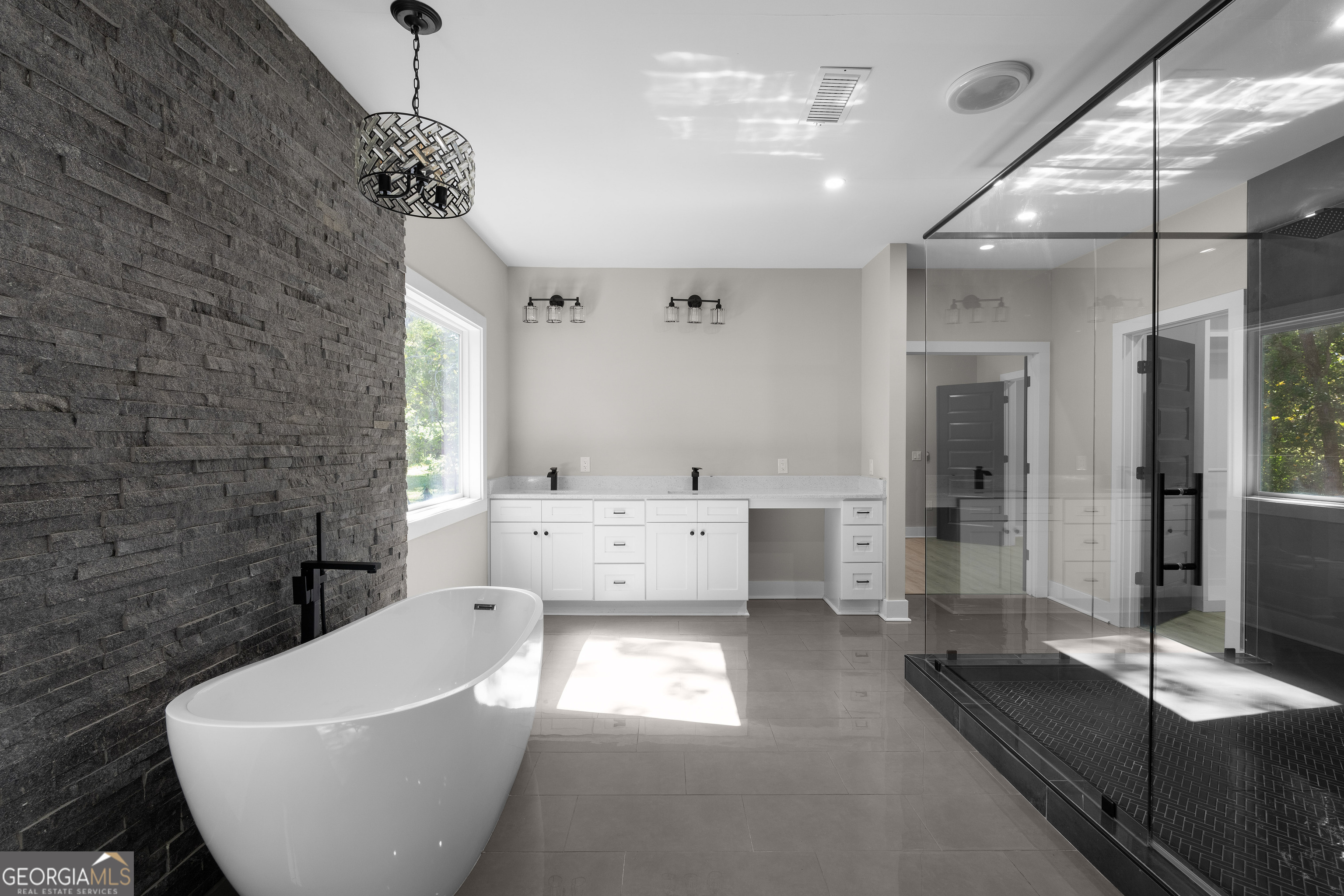 1331 Diamond Avenue SE