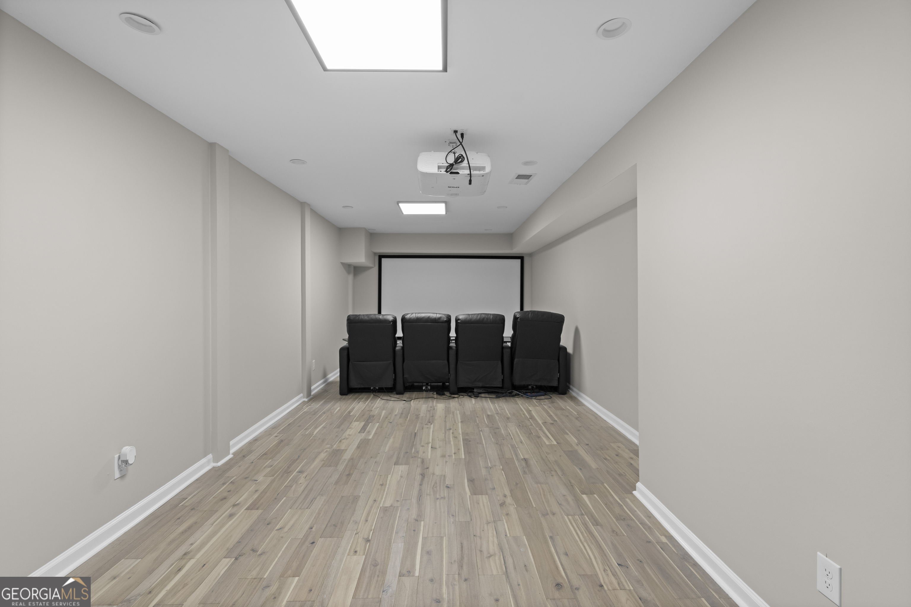 659 Lynn Valley Road SW