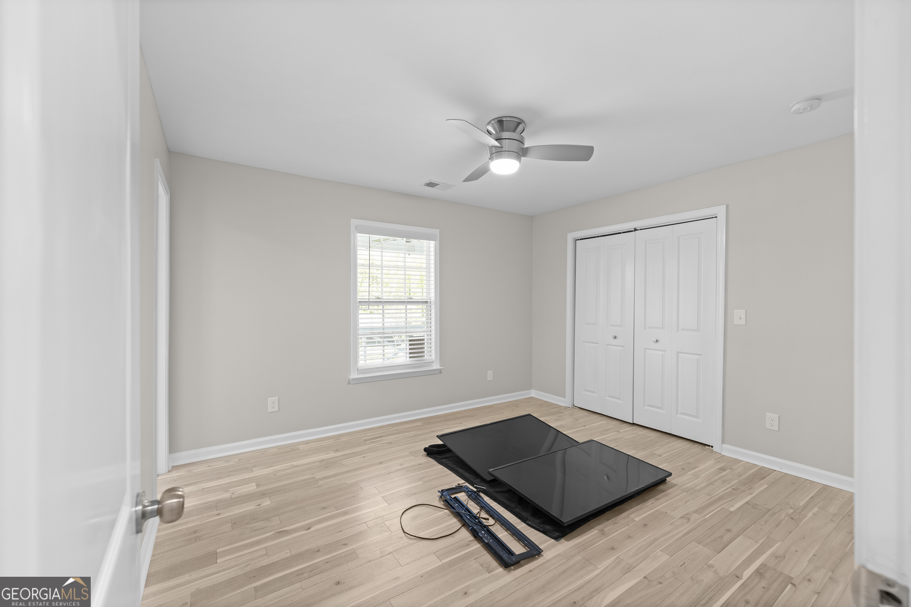 659 Lynn Valley Road SW