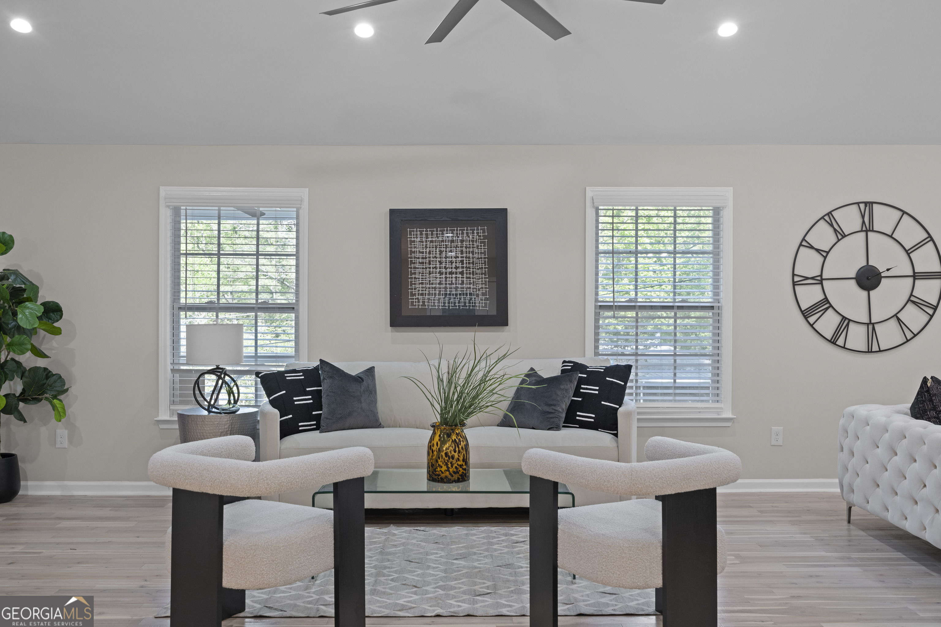 659 Lynn Valley Road SW