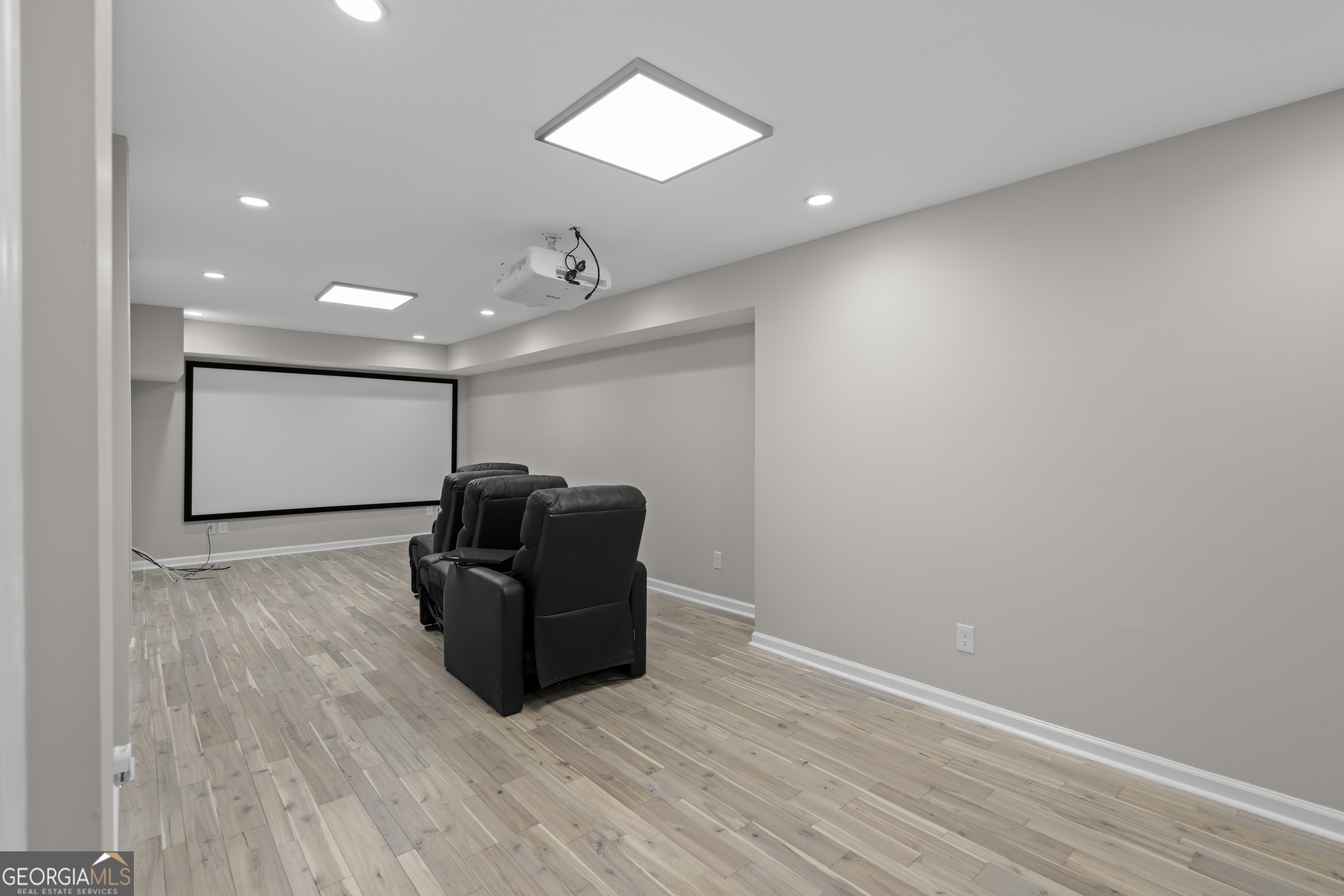 659 Lynn Valley Road SW