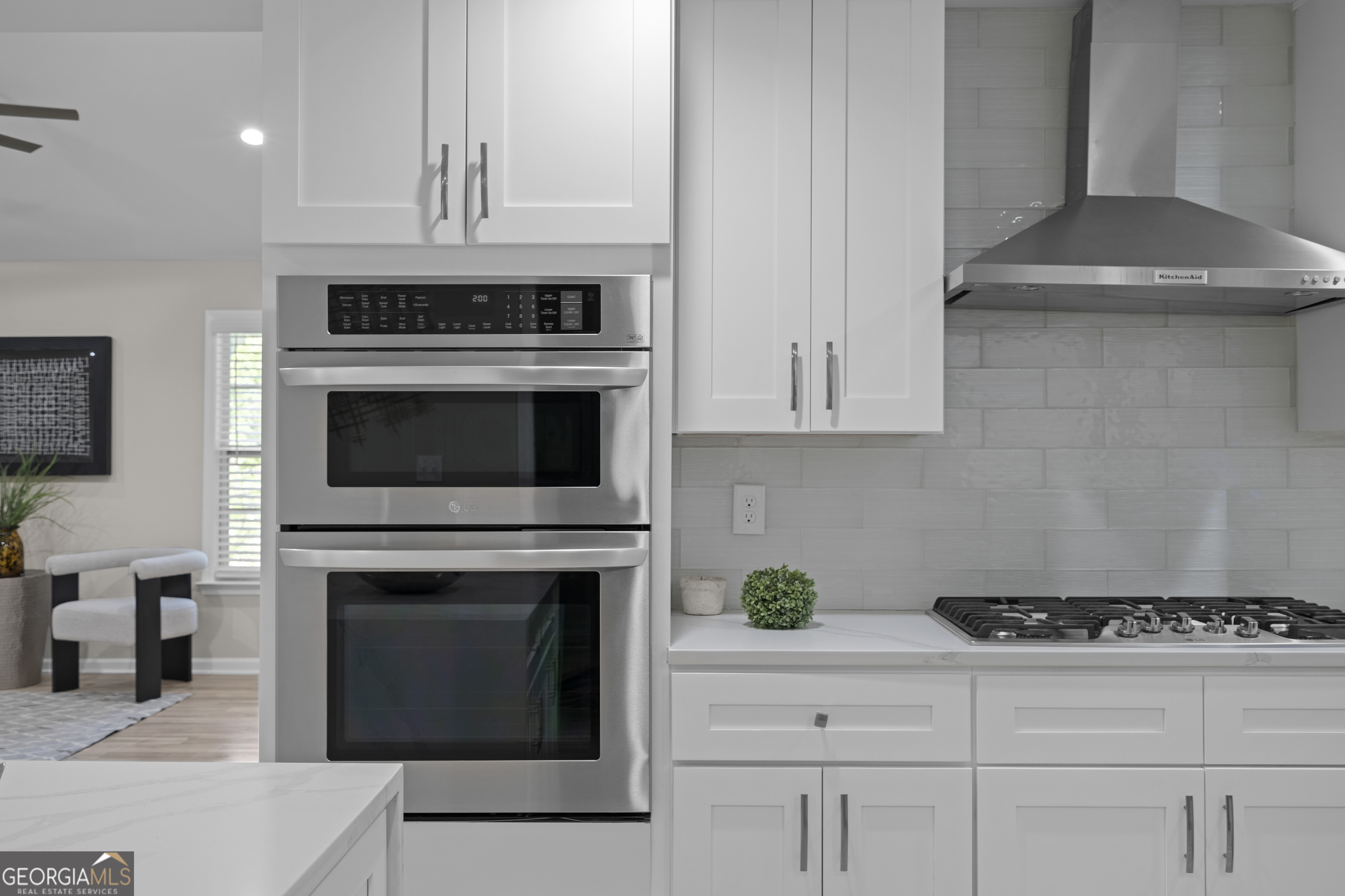 659 Lynn Valley Road SW