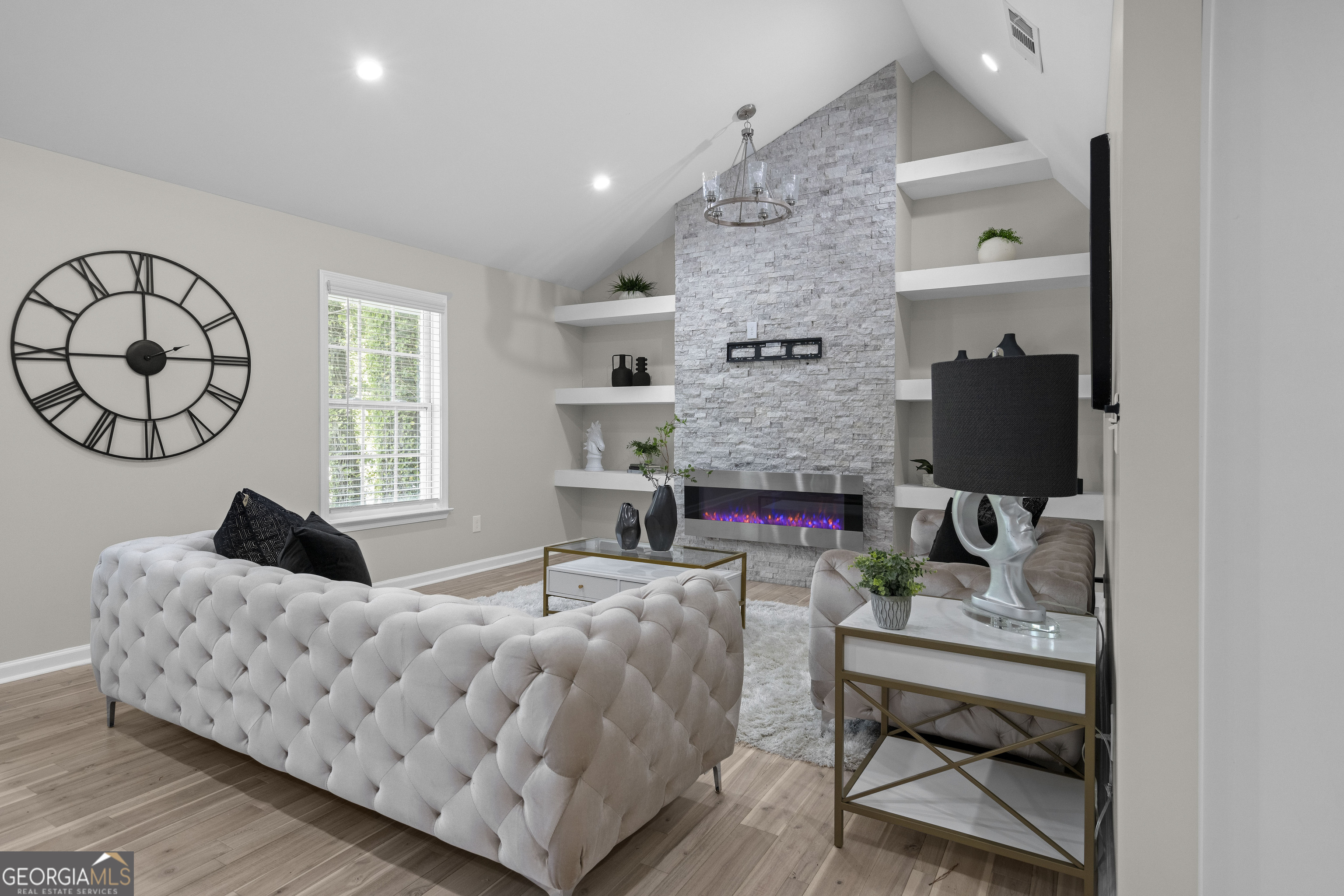 659 Lynn Valley Road SW