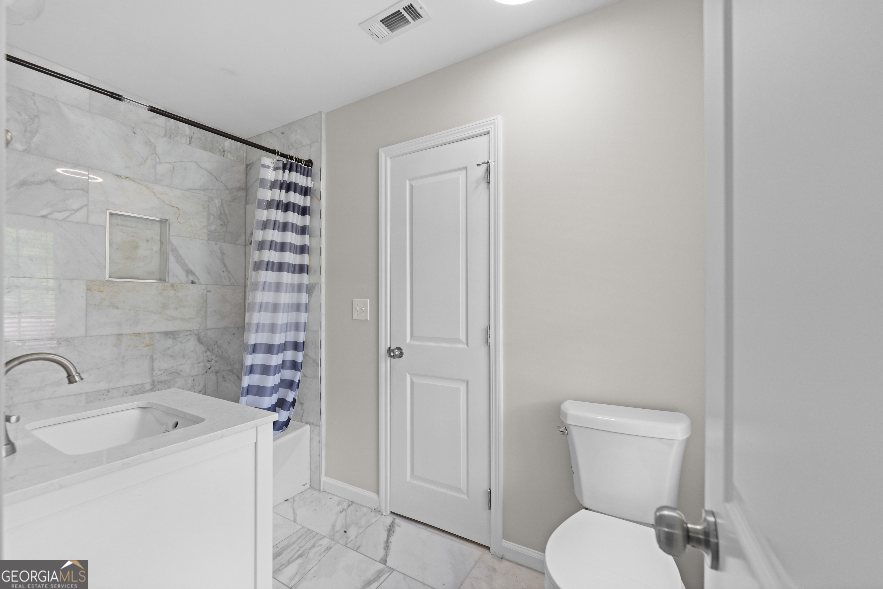 659 Lynn Valley Road SW