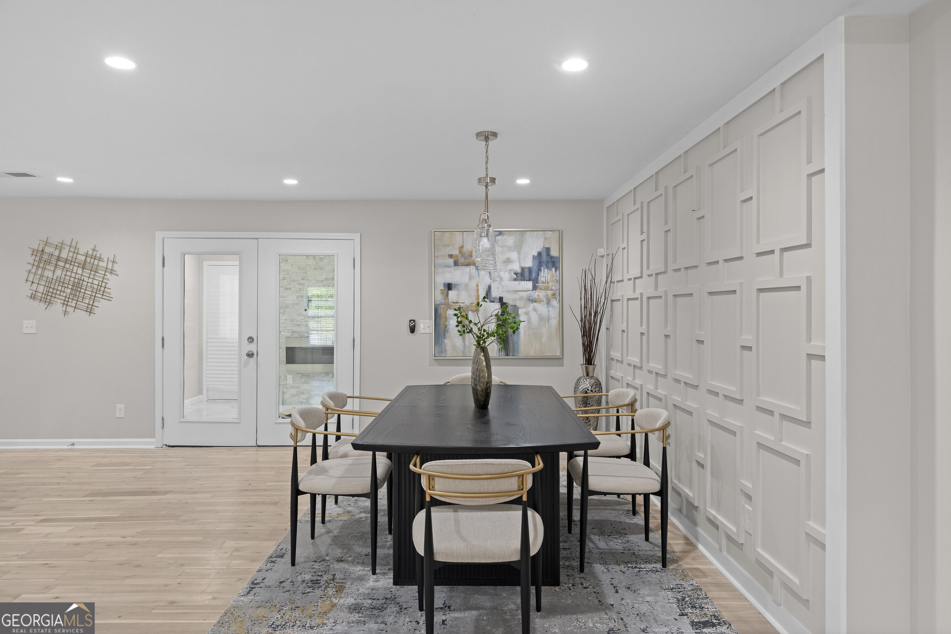 659 Lynn Valley Road SW