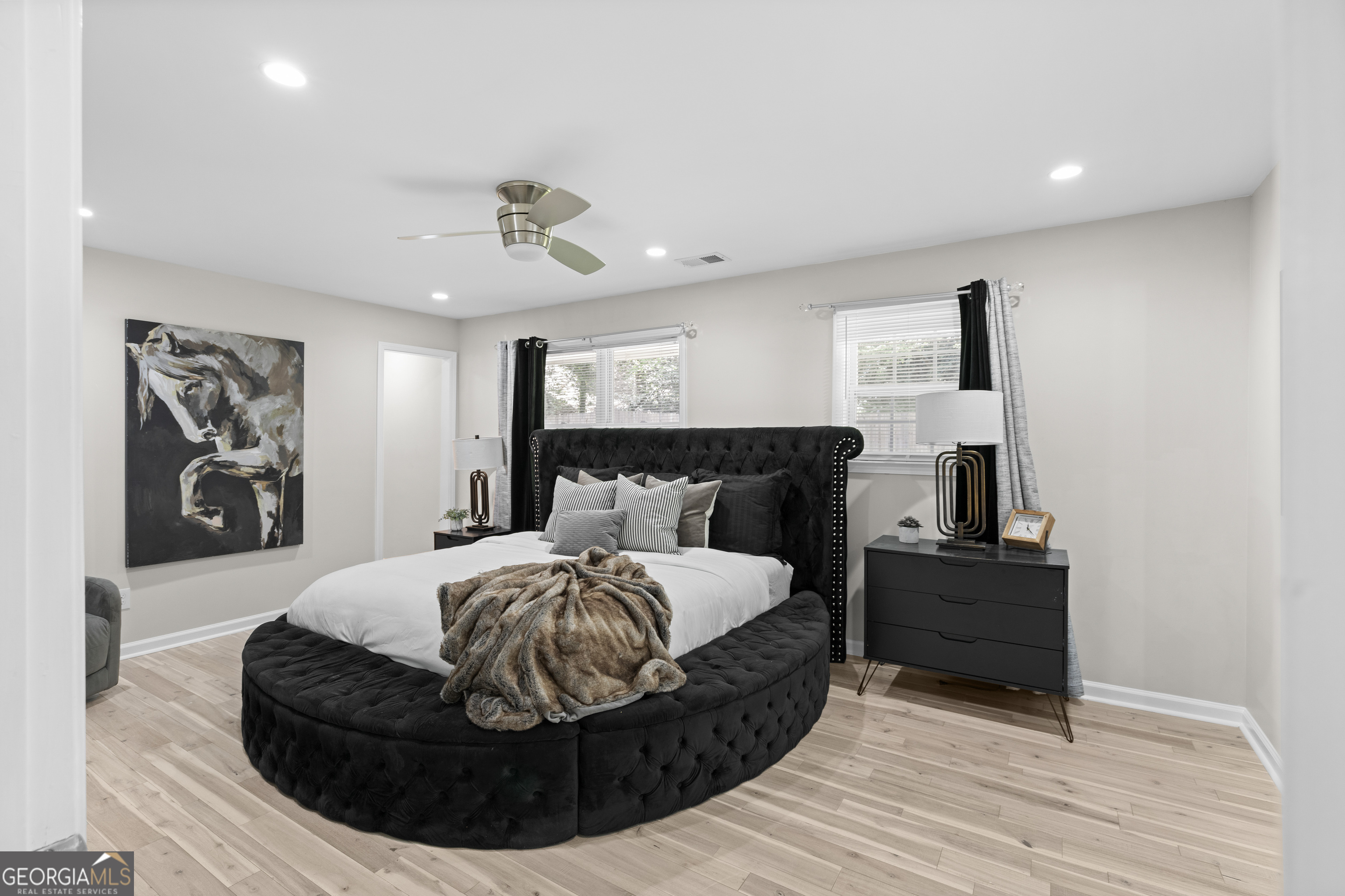 659 Lynn Valley Road SW