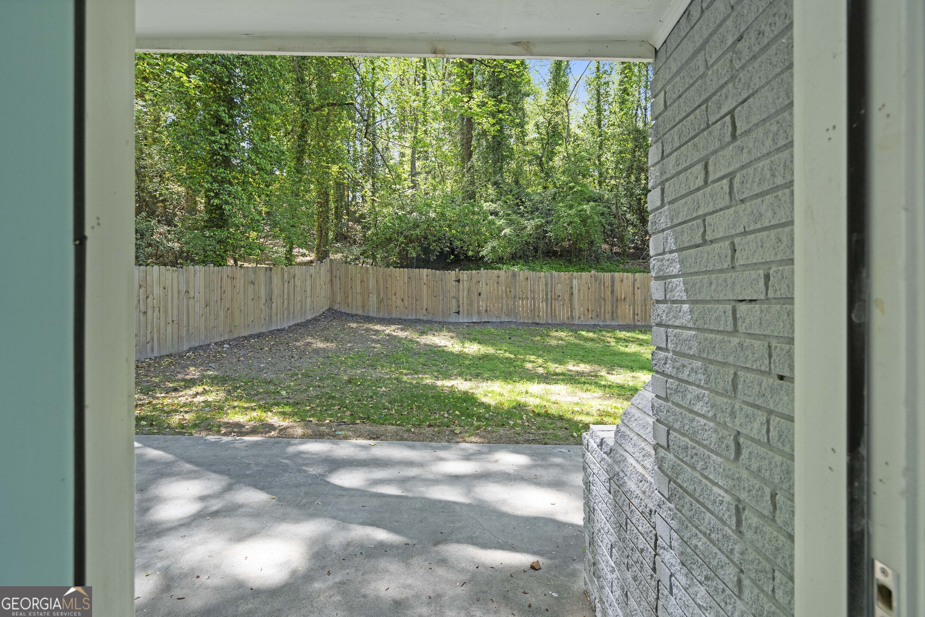 659 Lynn Valley Road SW