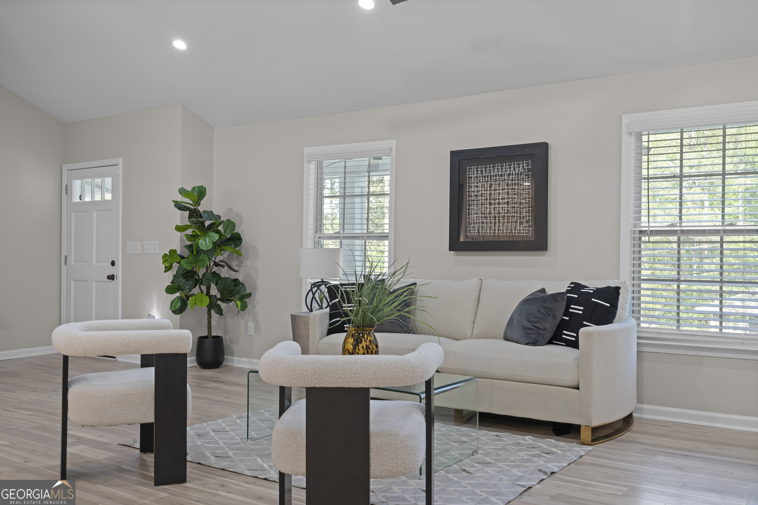 659 Lynn Valley Road SW