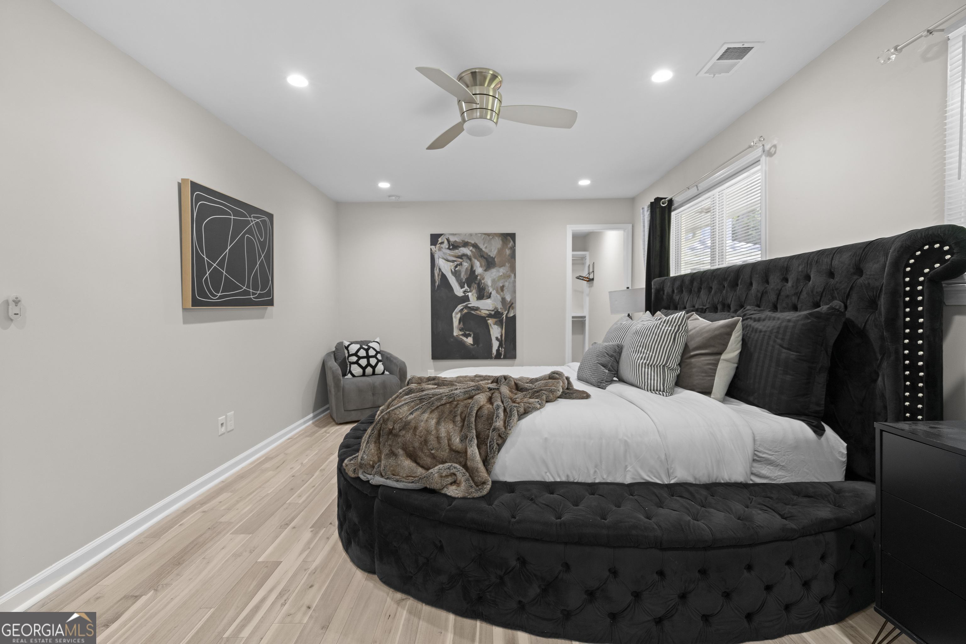 659 Lynn Valley Road SW