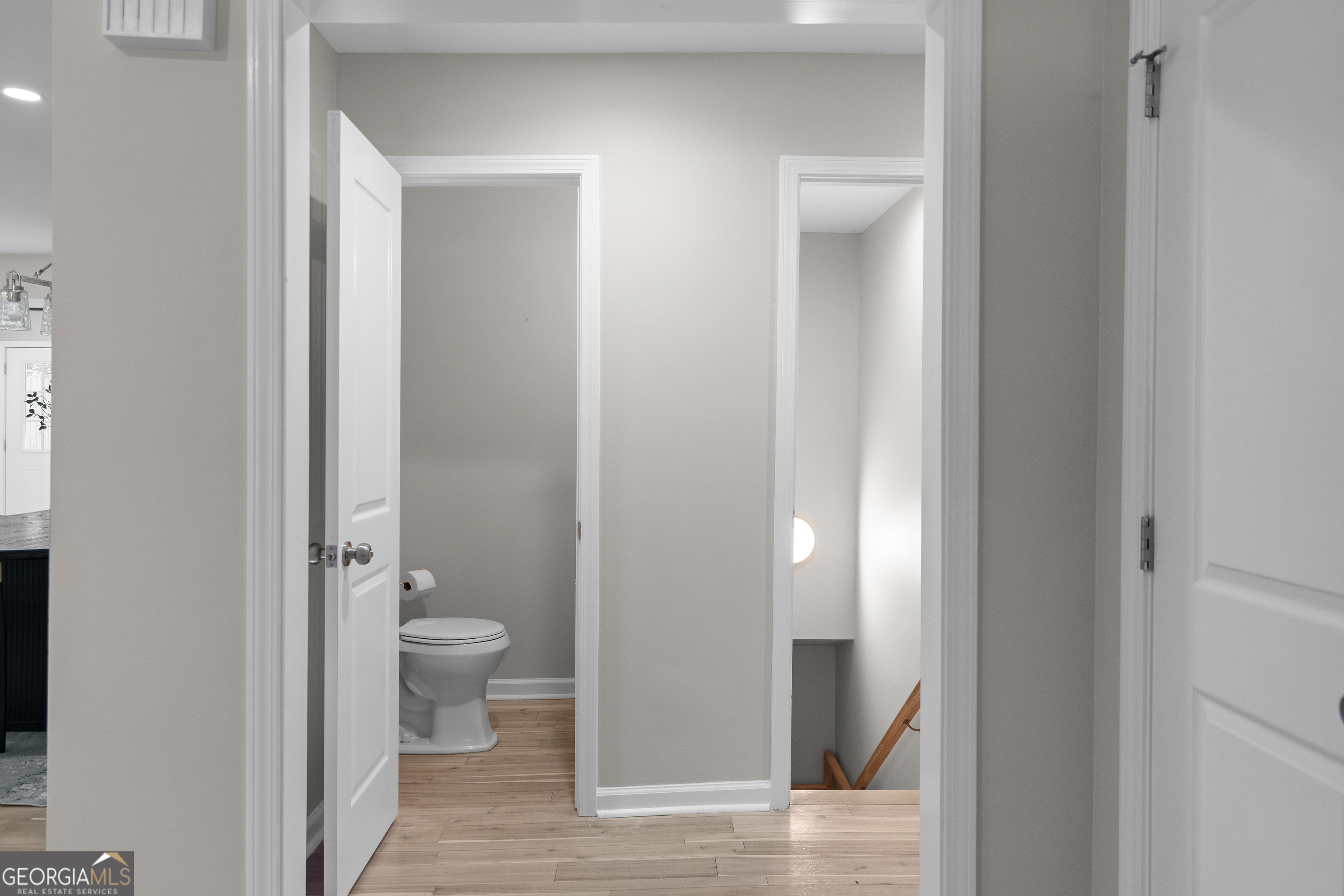 659 Lynn Valley Road SW