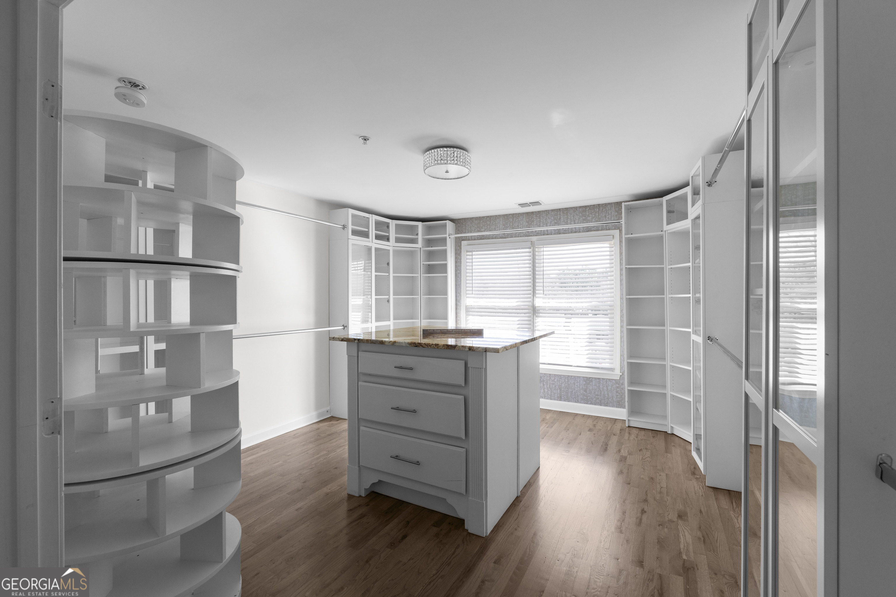 1165 Laurel Place SE