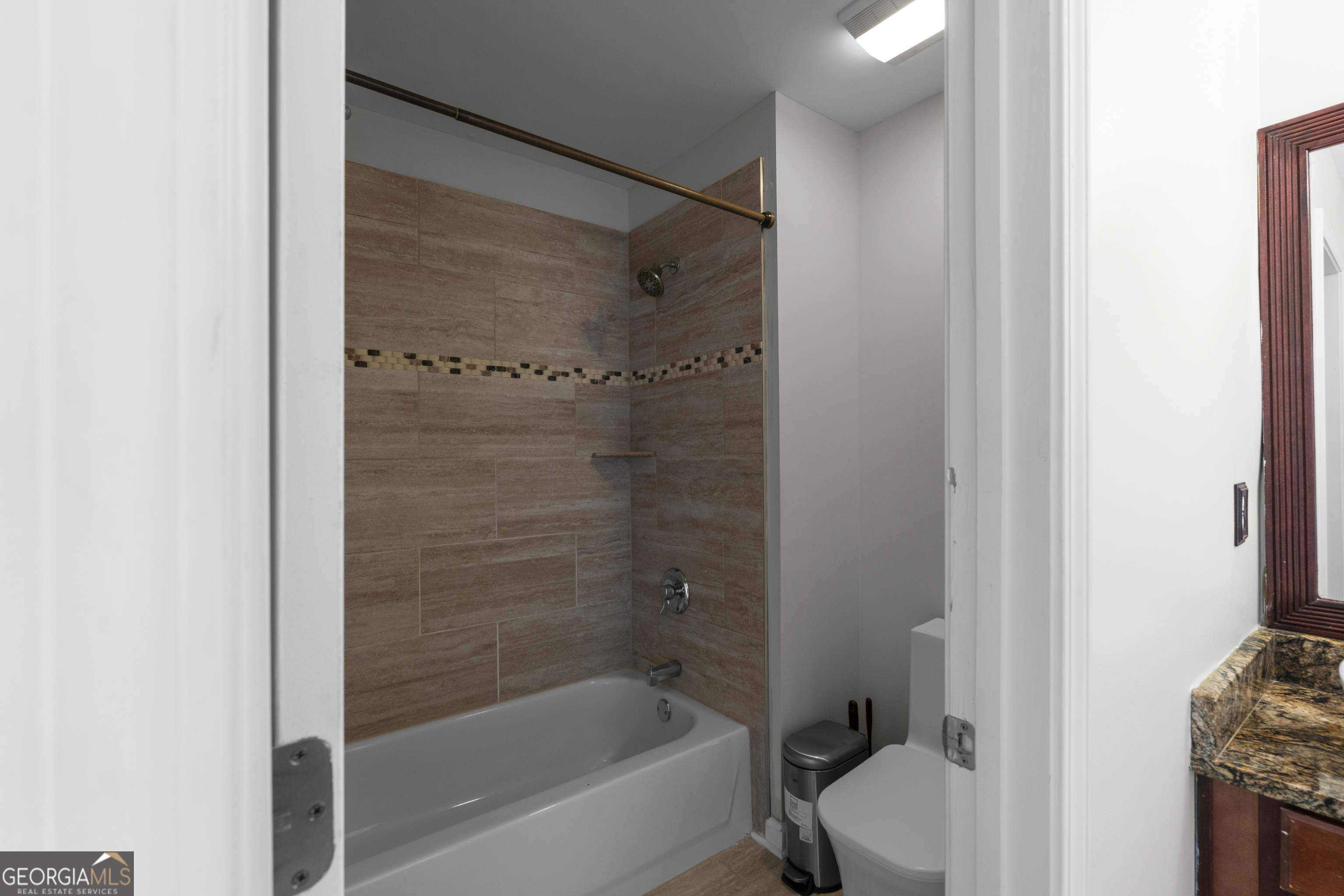 1165 Laurel Place SE