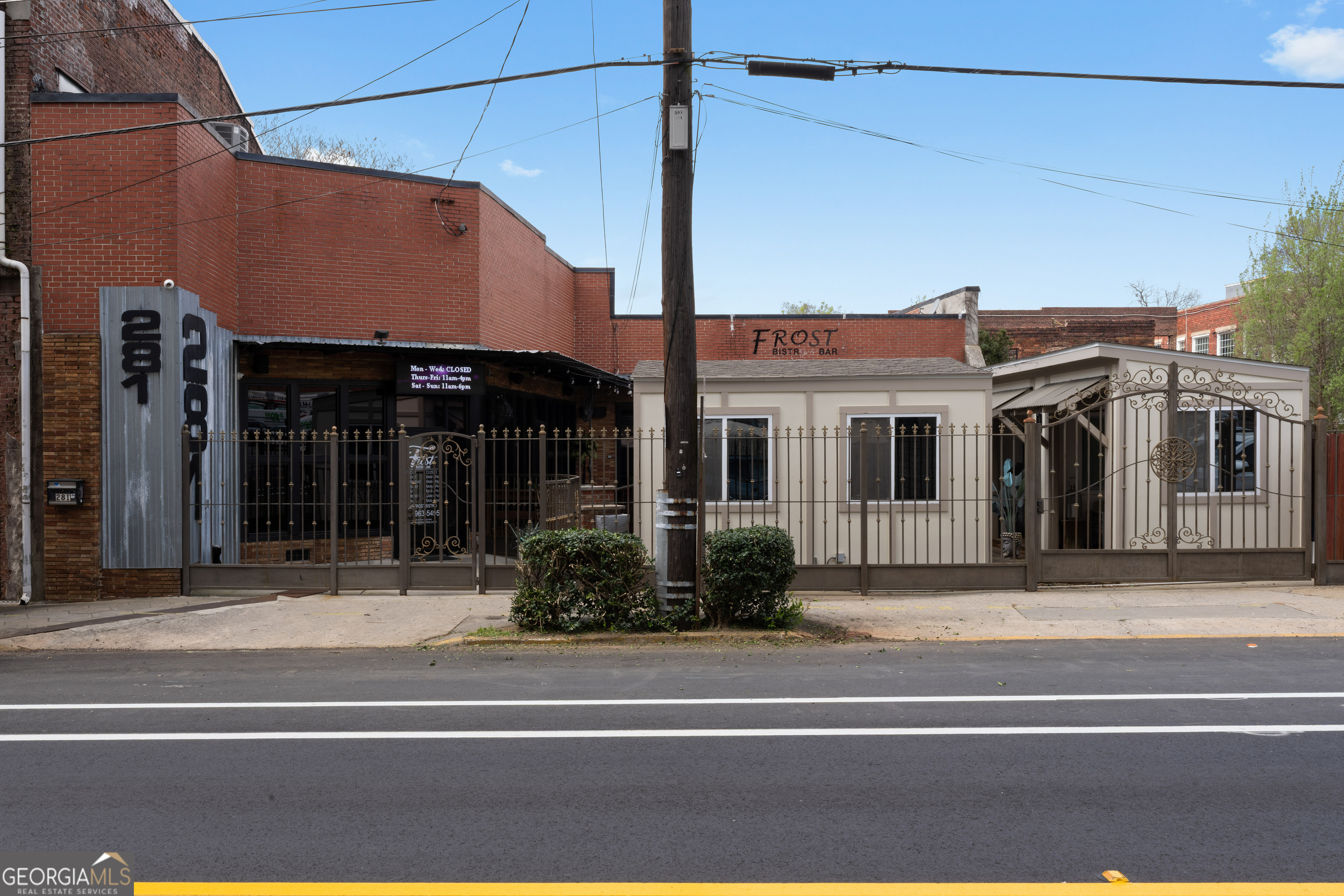 281 Peters Street SW