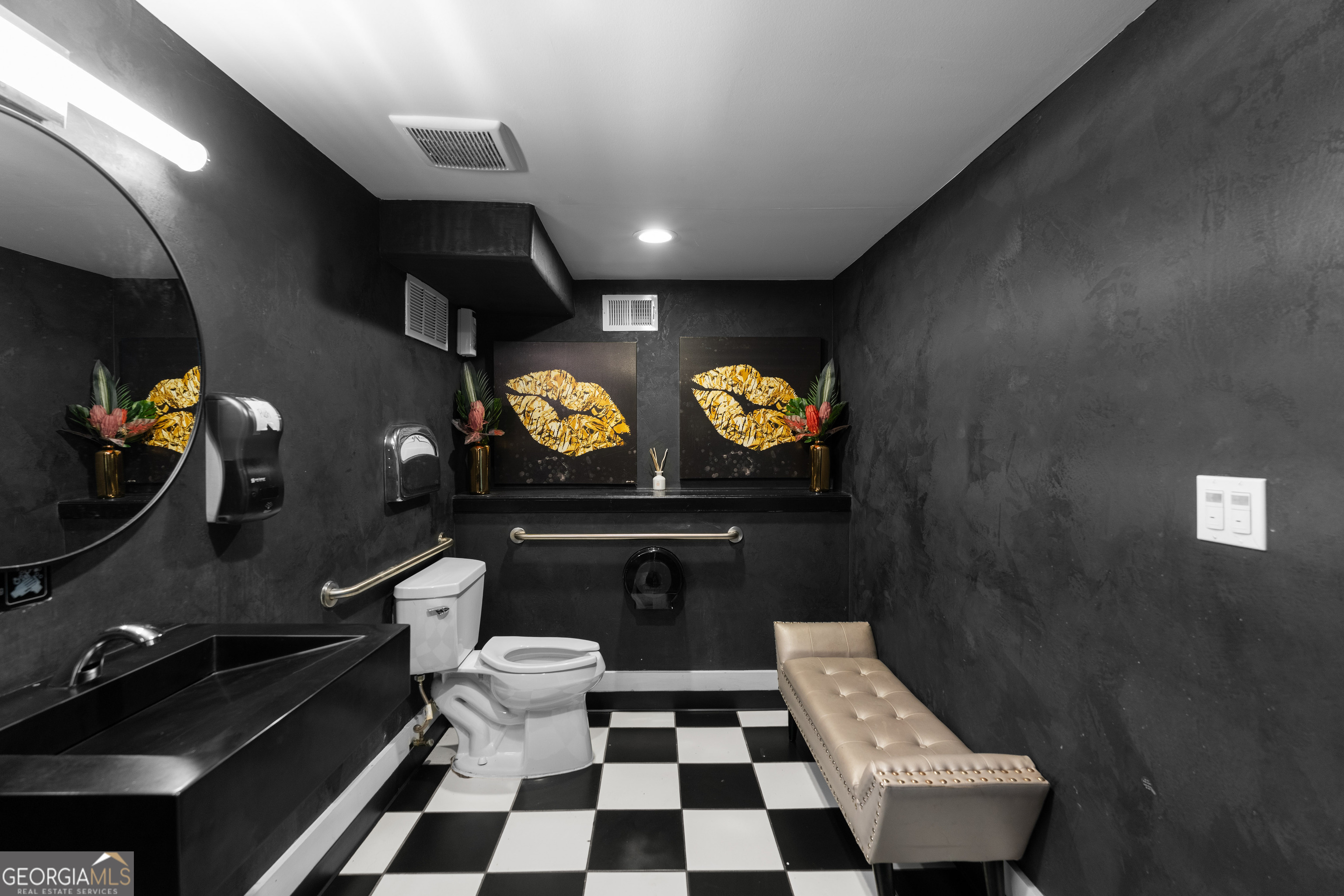 281 Peters Street SW