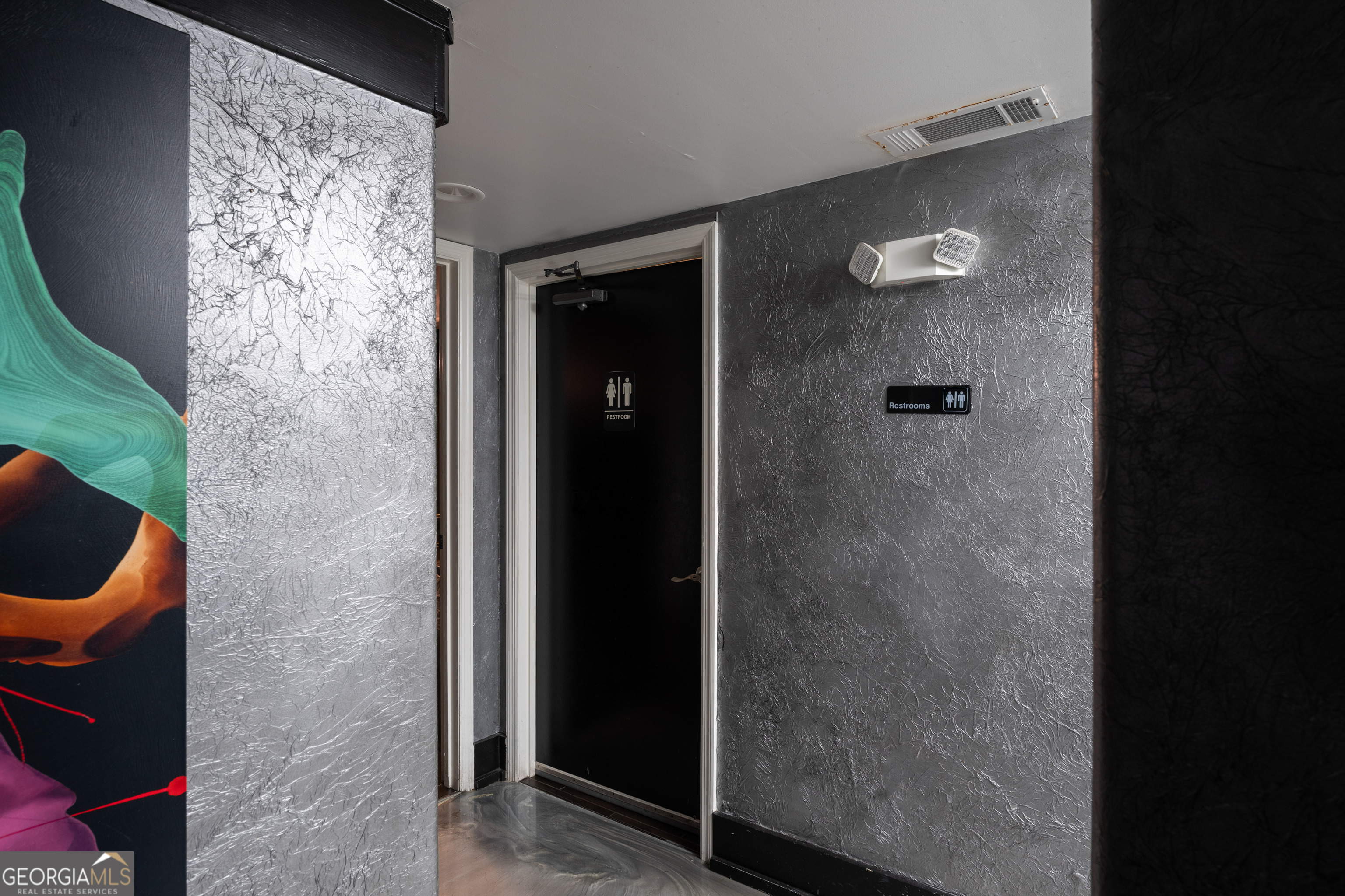 281 Peters Street SW