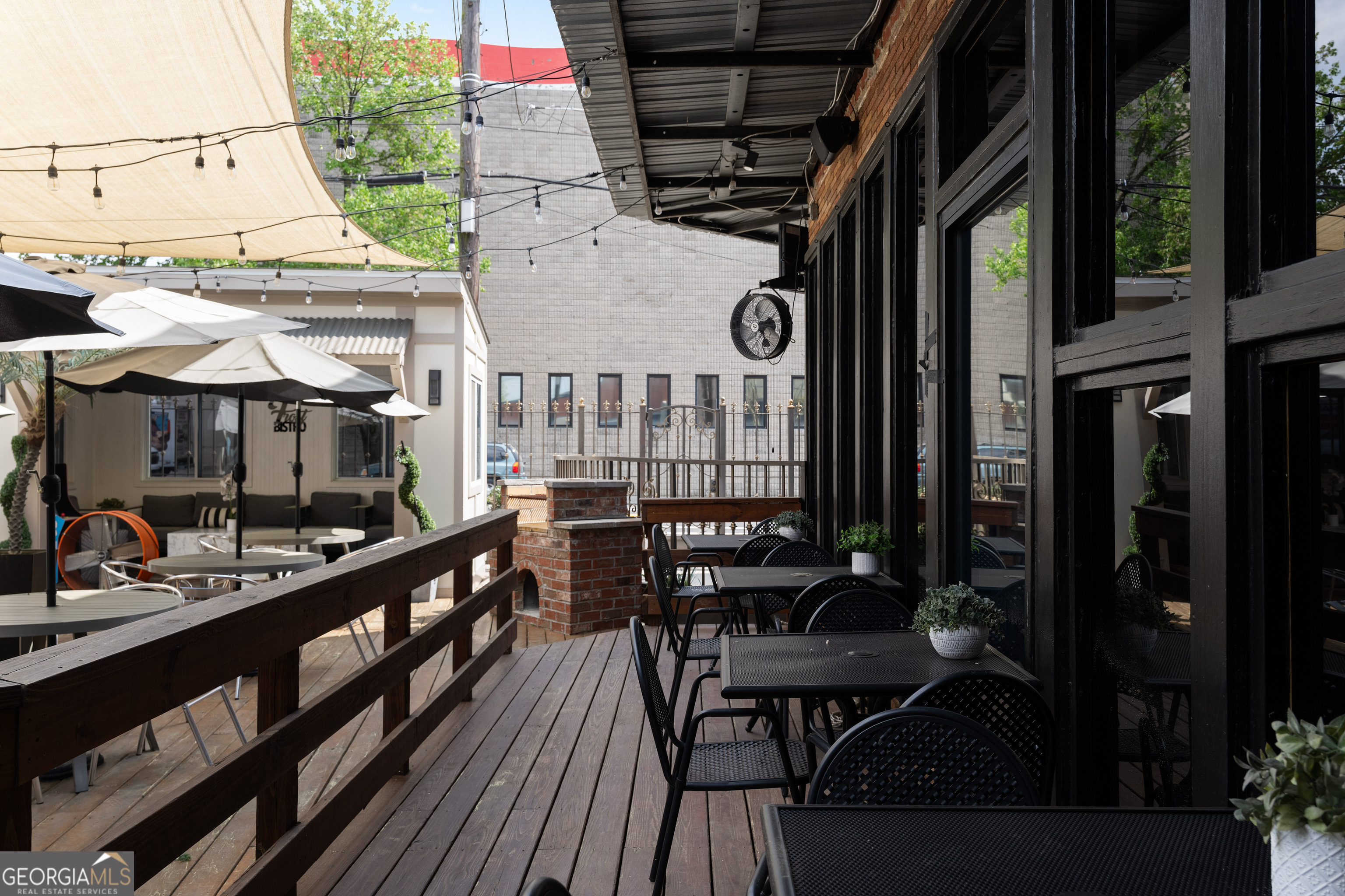 281 Peters Street SW