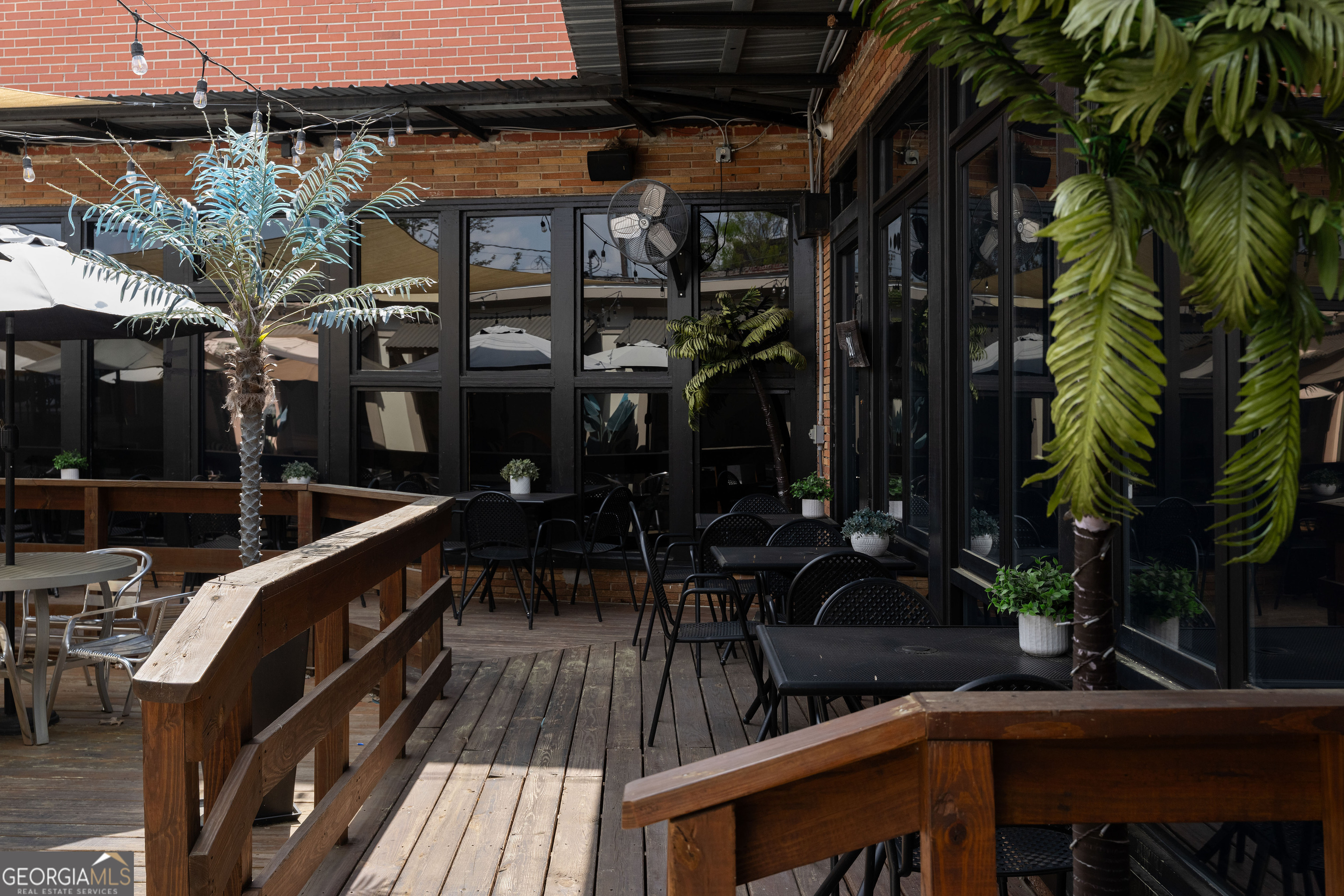 281 Peters Street SW