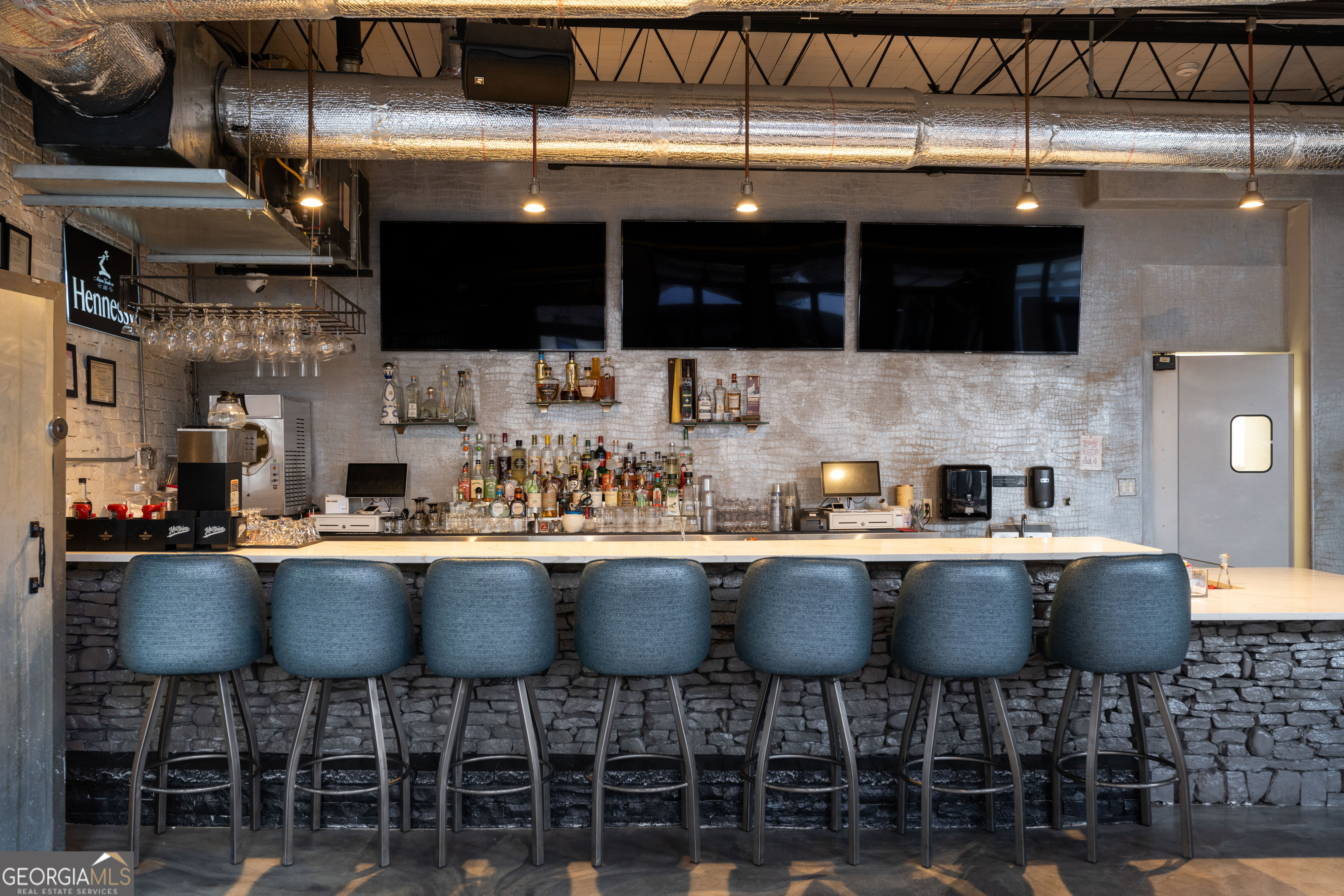 281 Peters Street SW