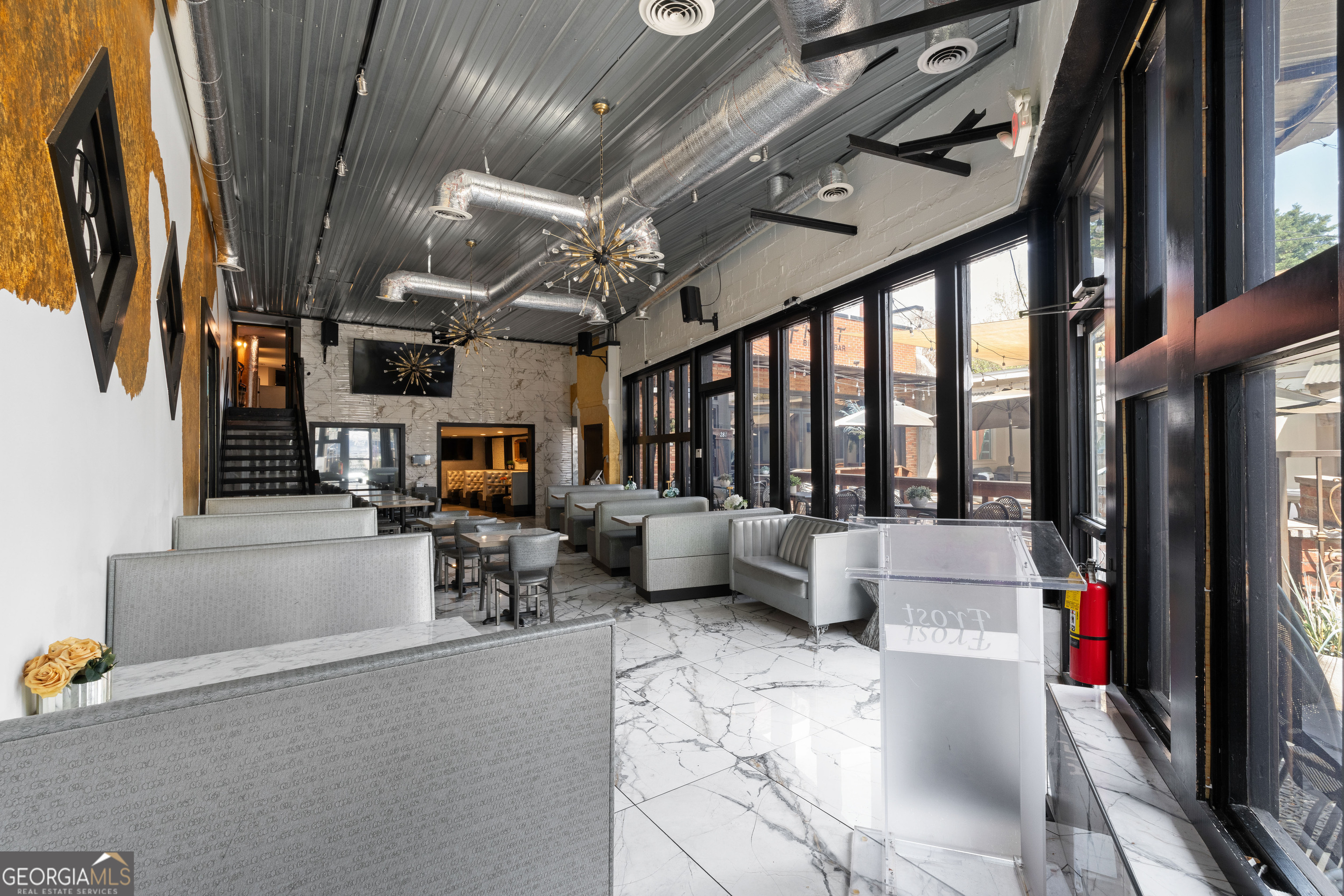 281 Peters Street SW