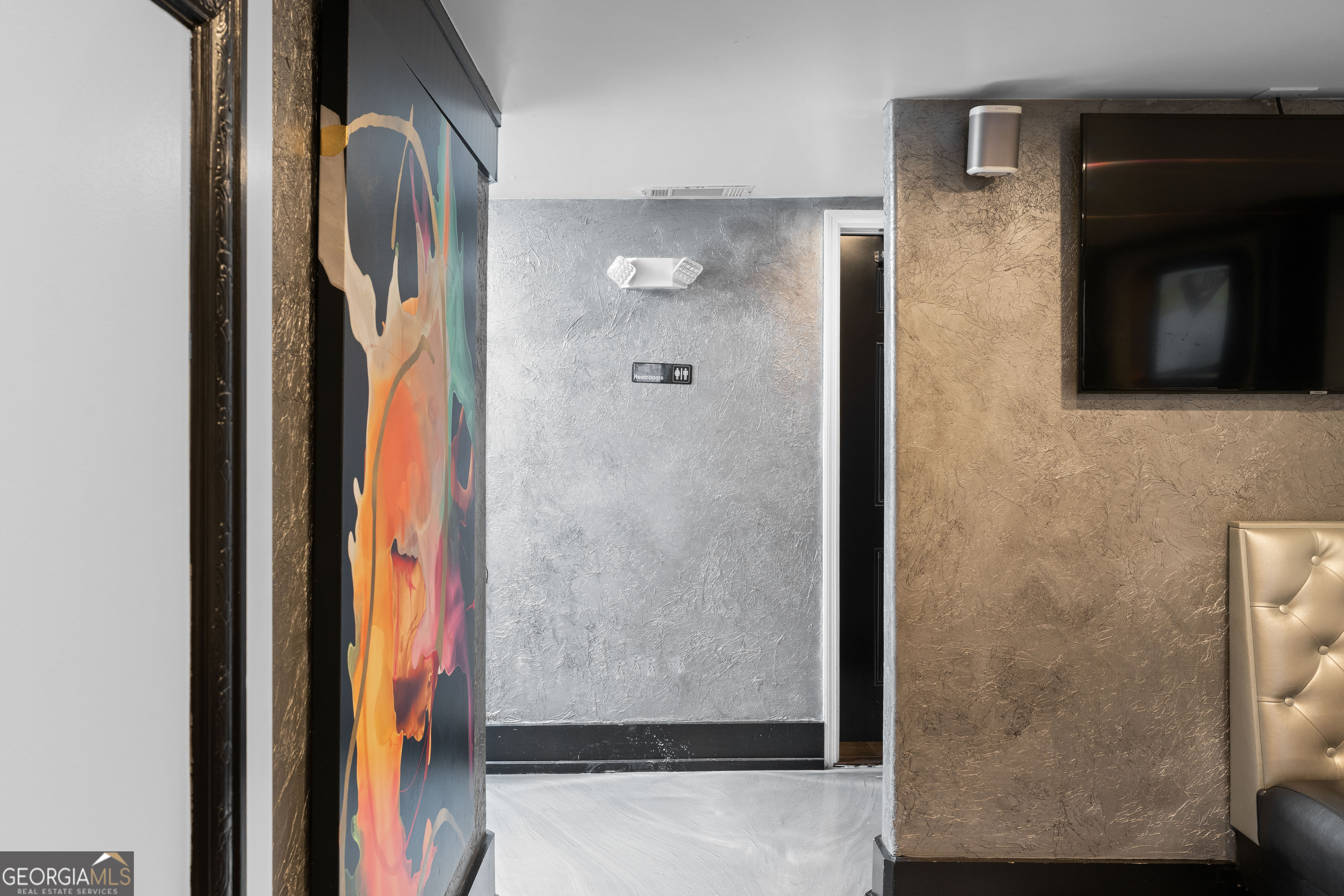 281 Peters Street SW