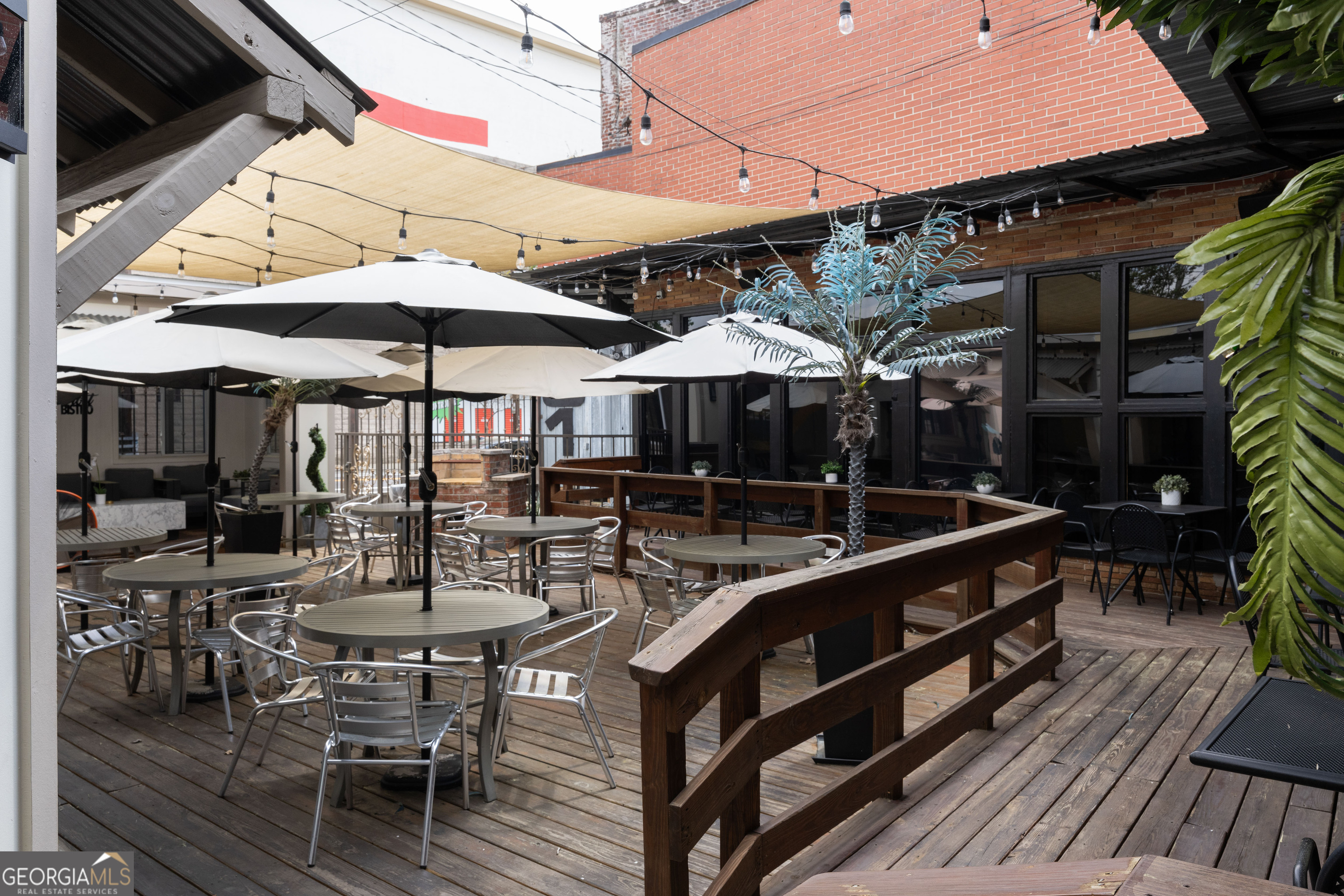 281 Peters Street SW