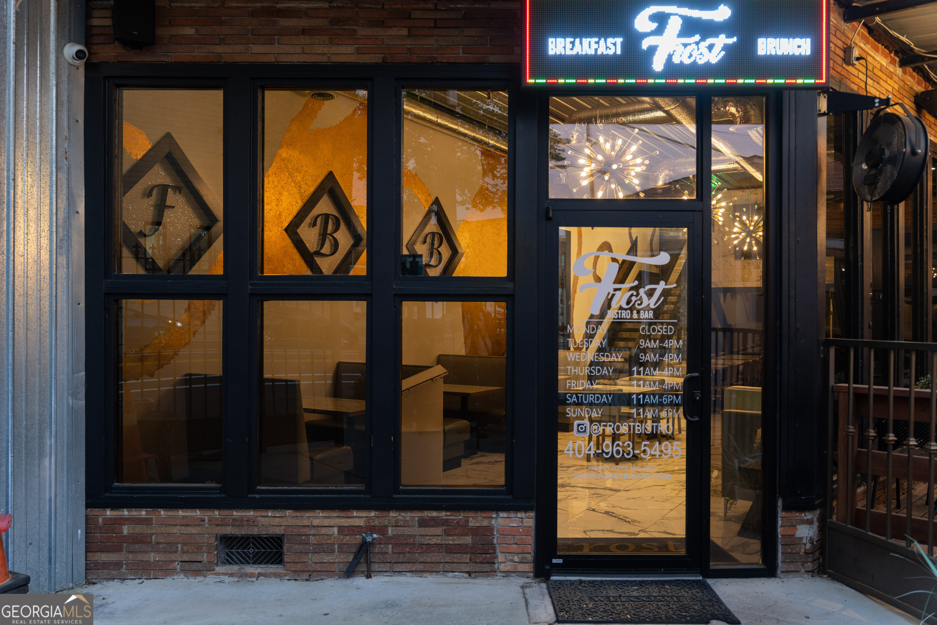 281 Peters Street SW