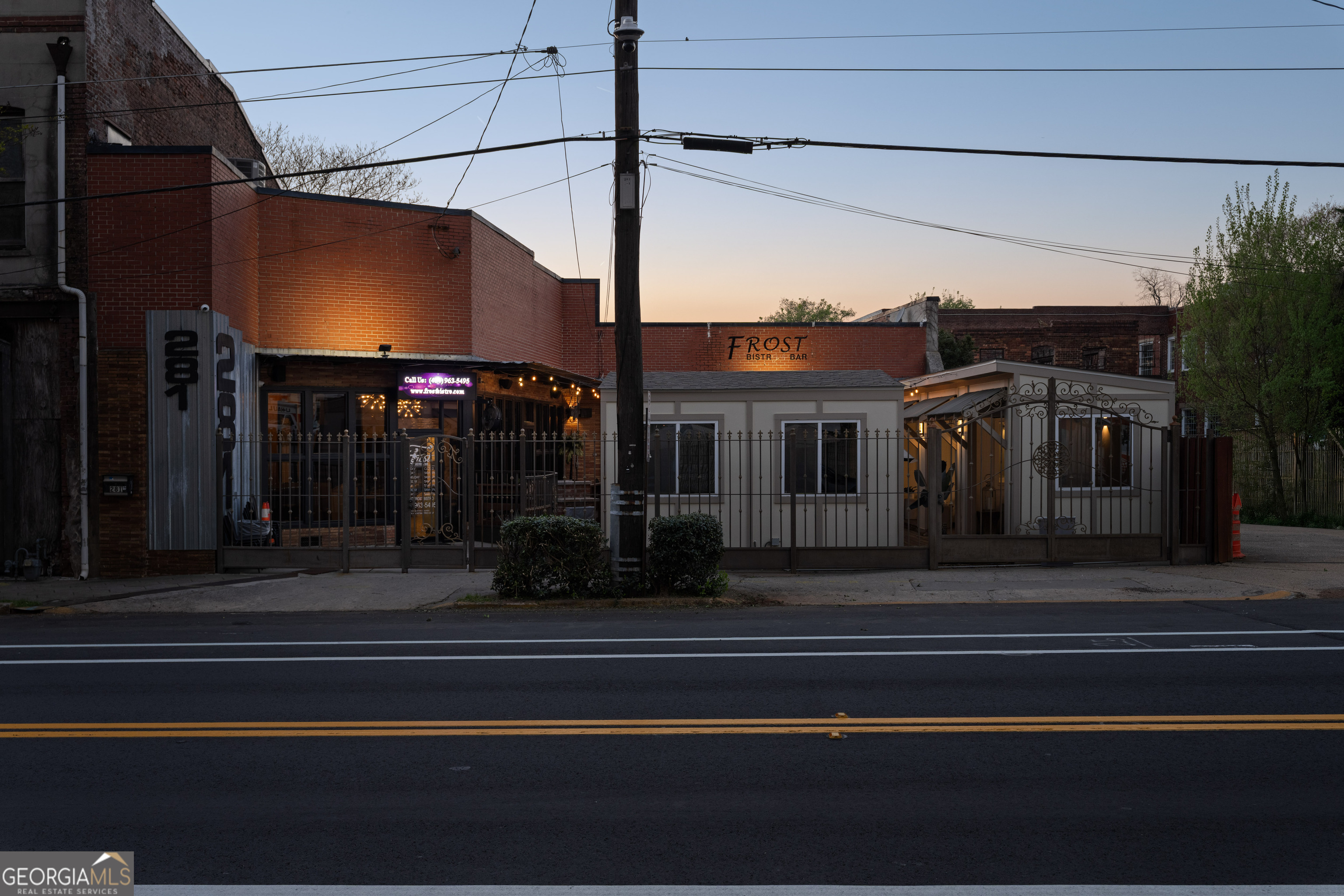 281 Peters Street SW