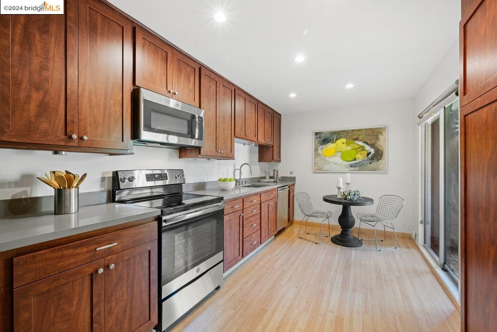 323 Monte Vista Ave # 210