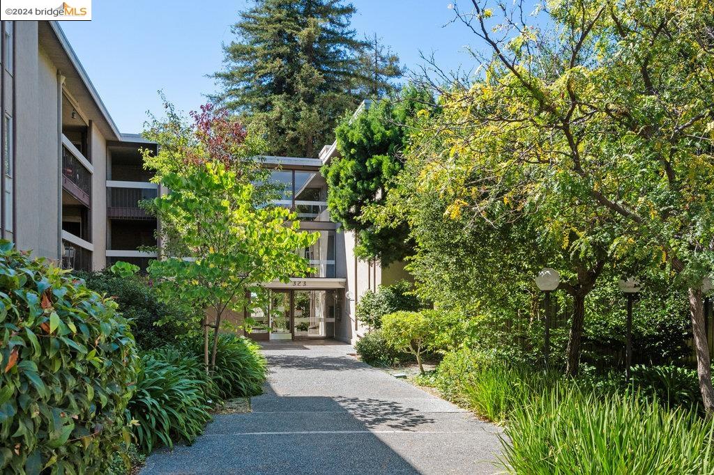 323 Monte Vista Ave # 210