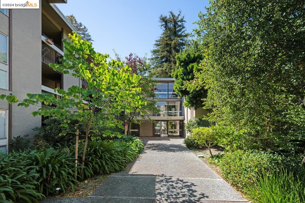 323 Monte Vista Ave # 210