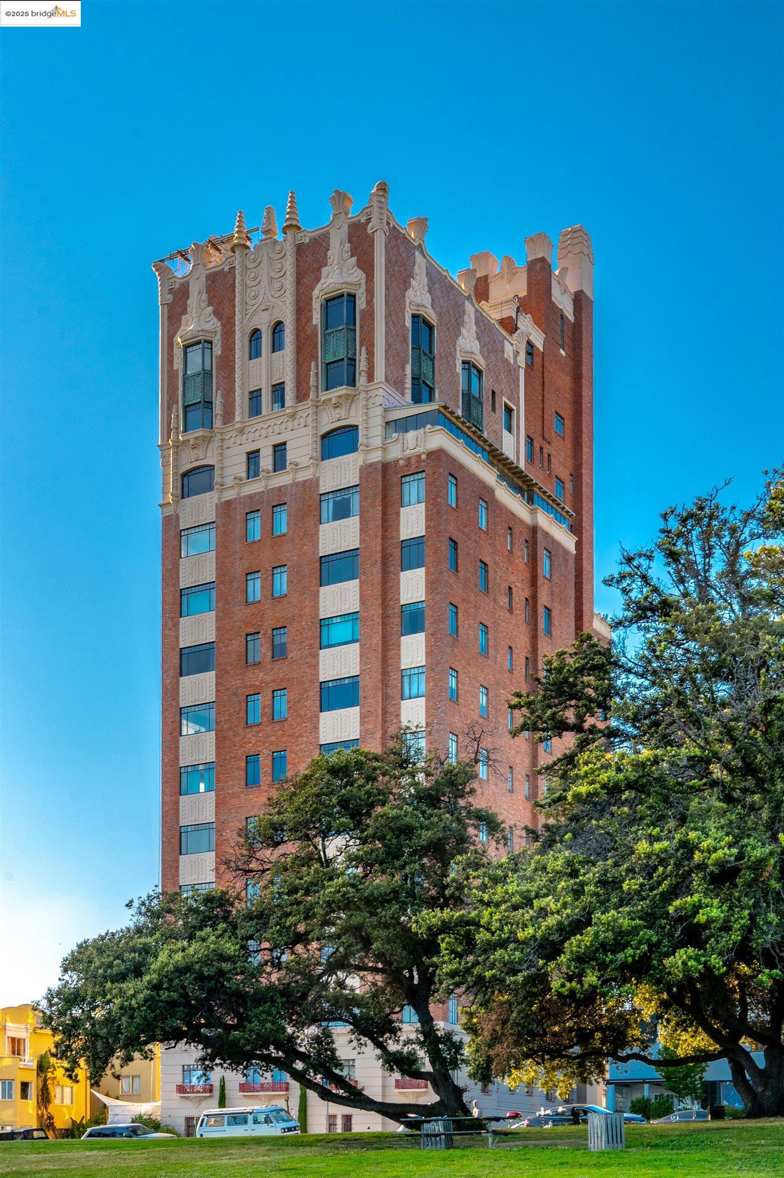 492 Staten Ave # 301