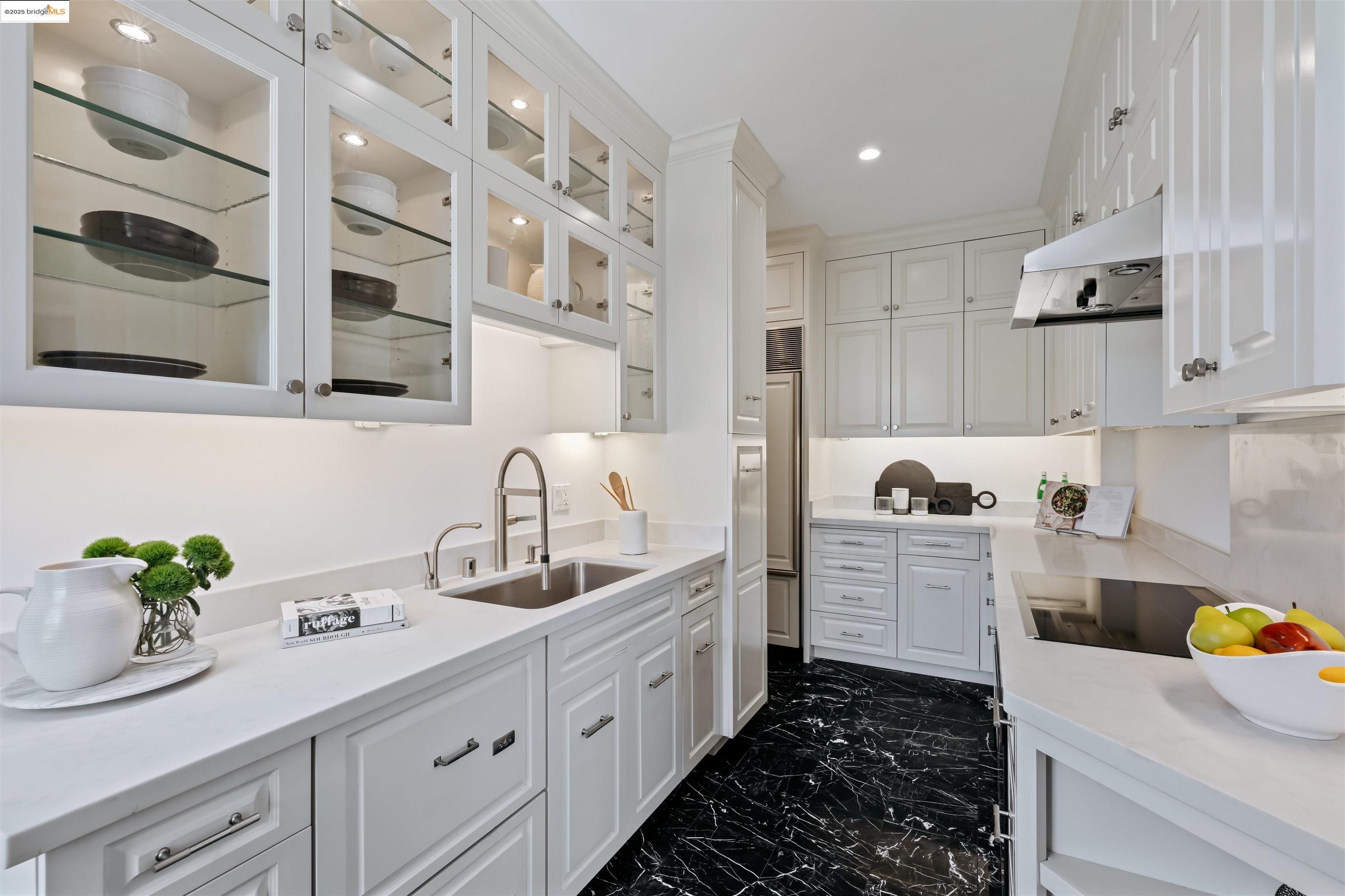 492 Staten Ave # 301