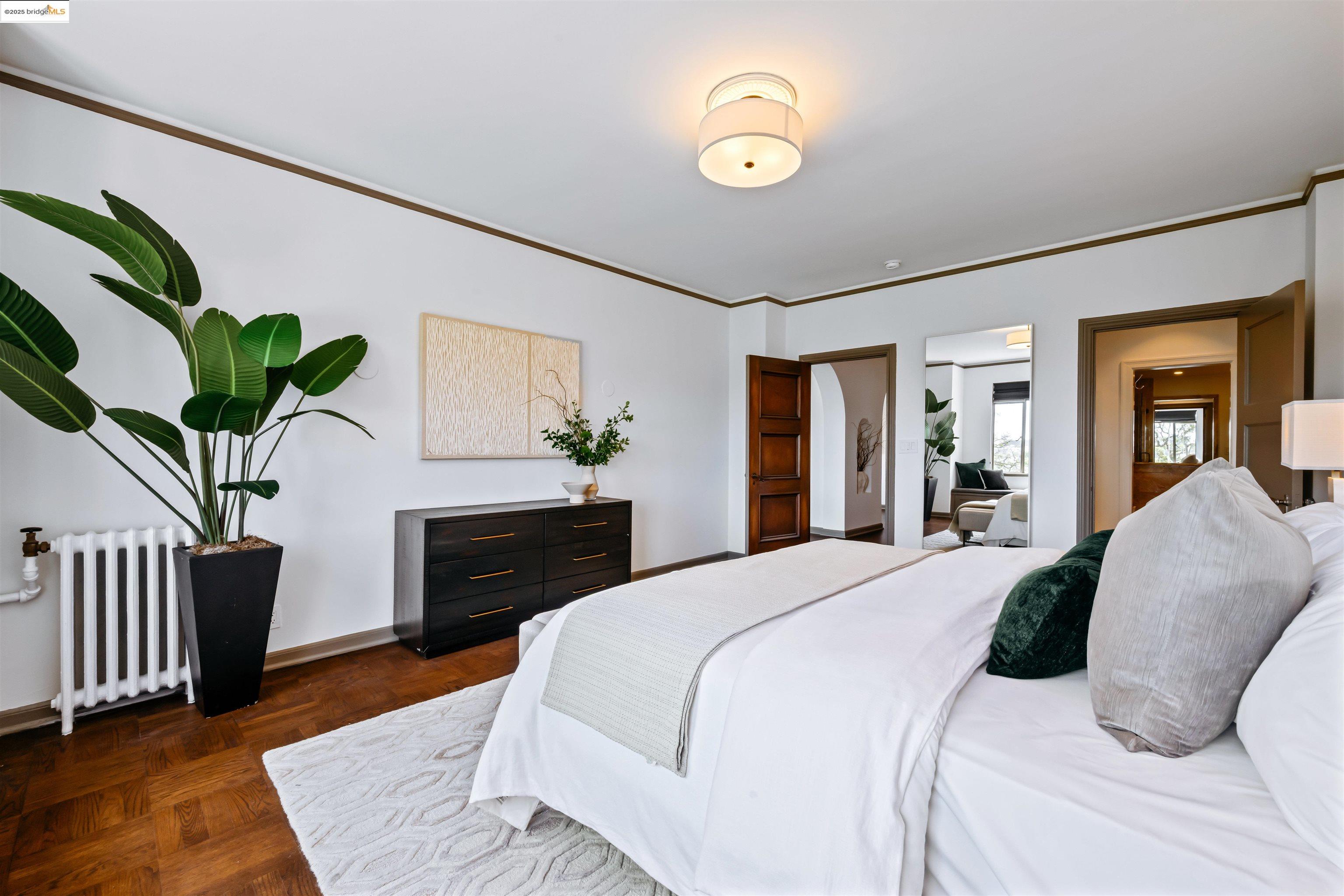 492 Staten Ave # 301