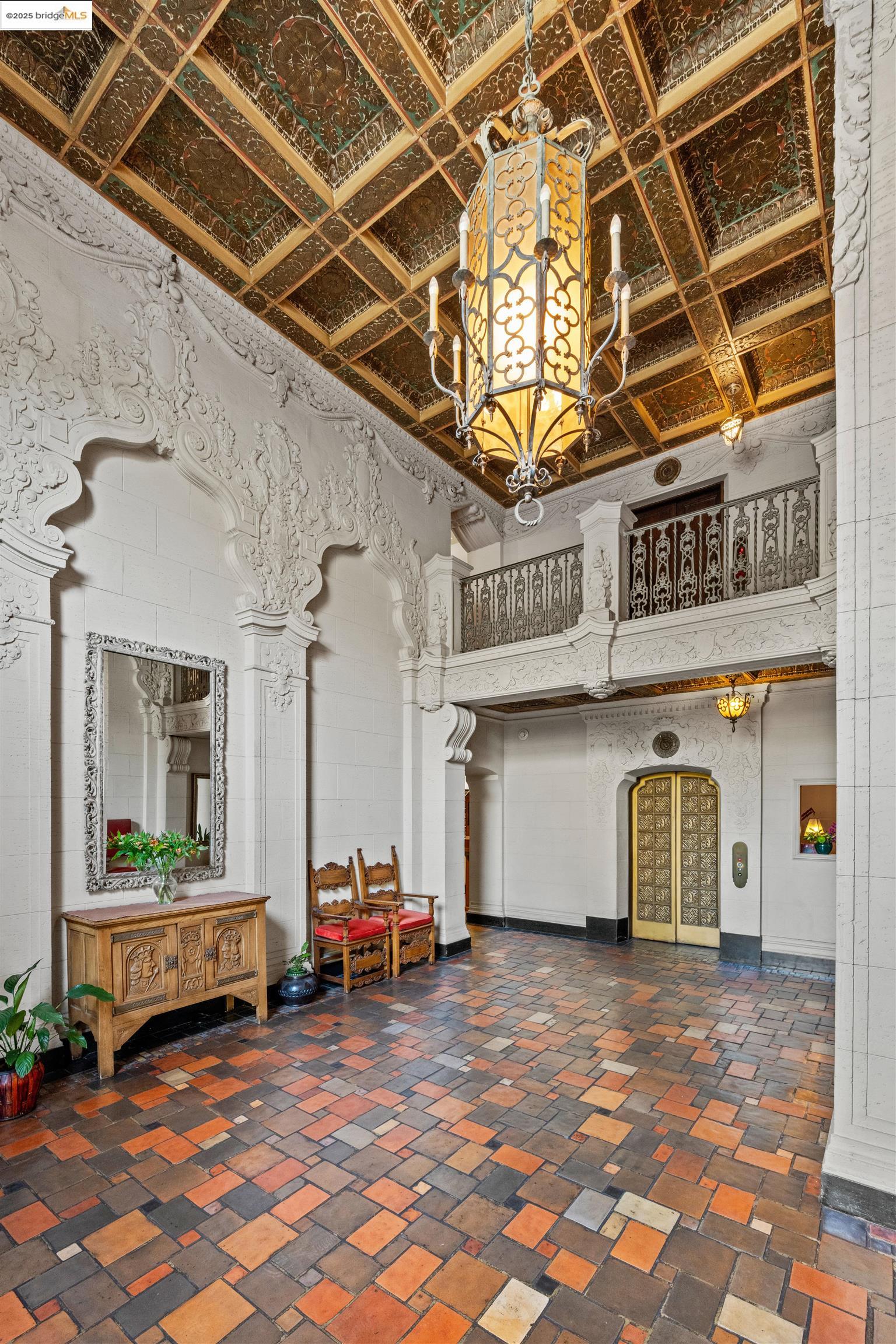 492 Staten Ave # 301
