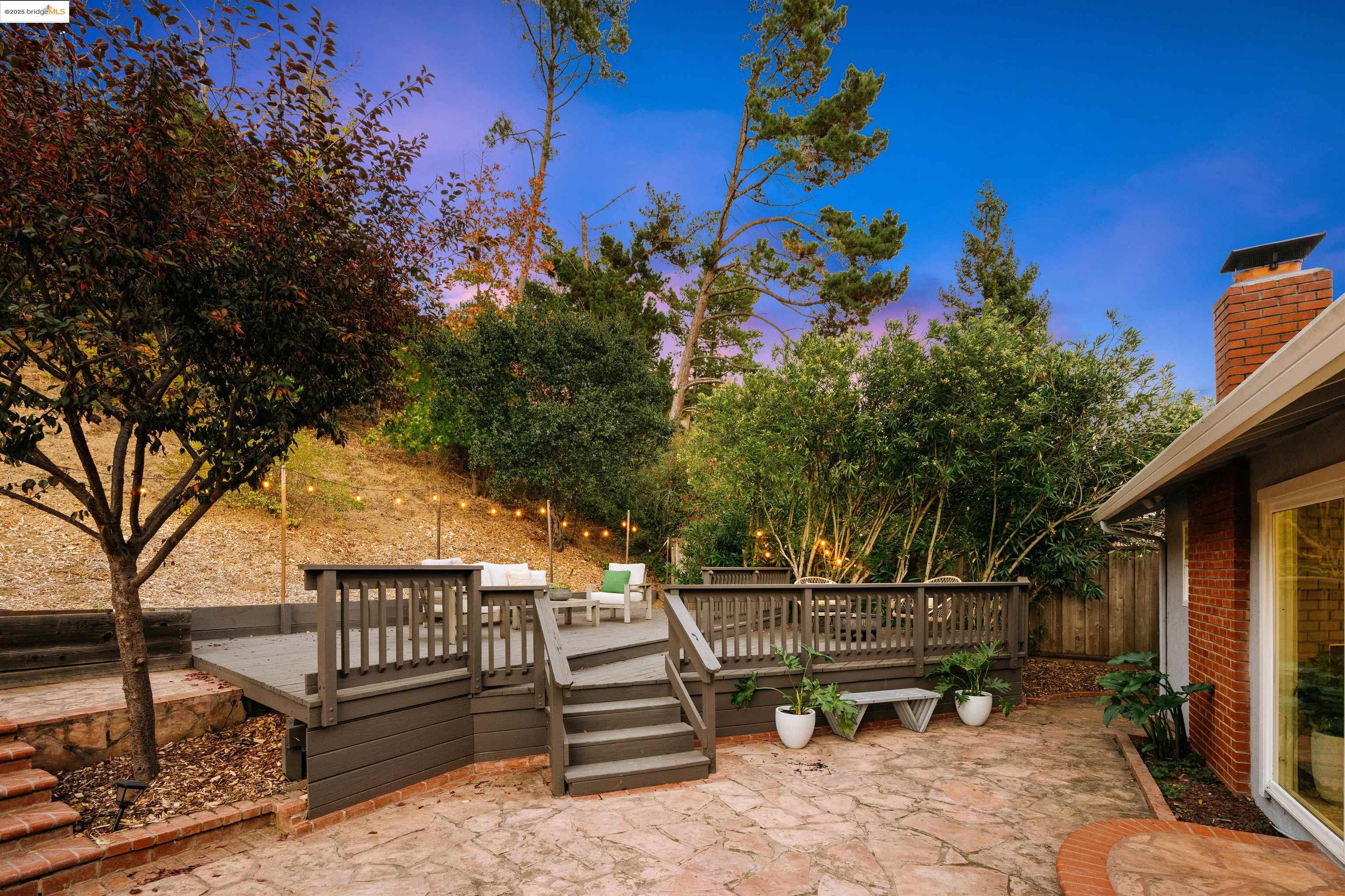 7796 Surrey Ln