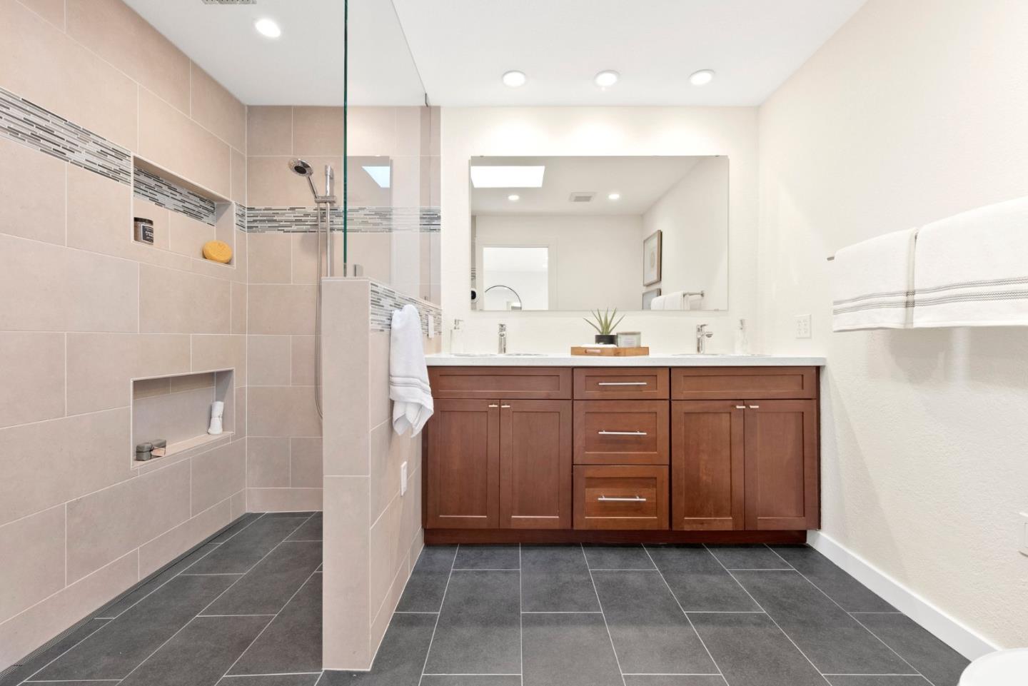 1651 Beach Park BLVD