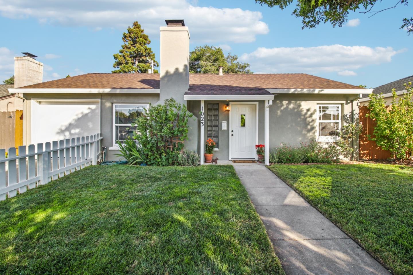 1023 Springfield Drive