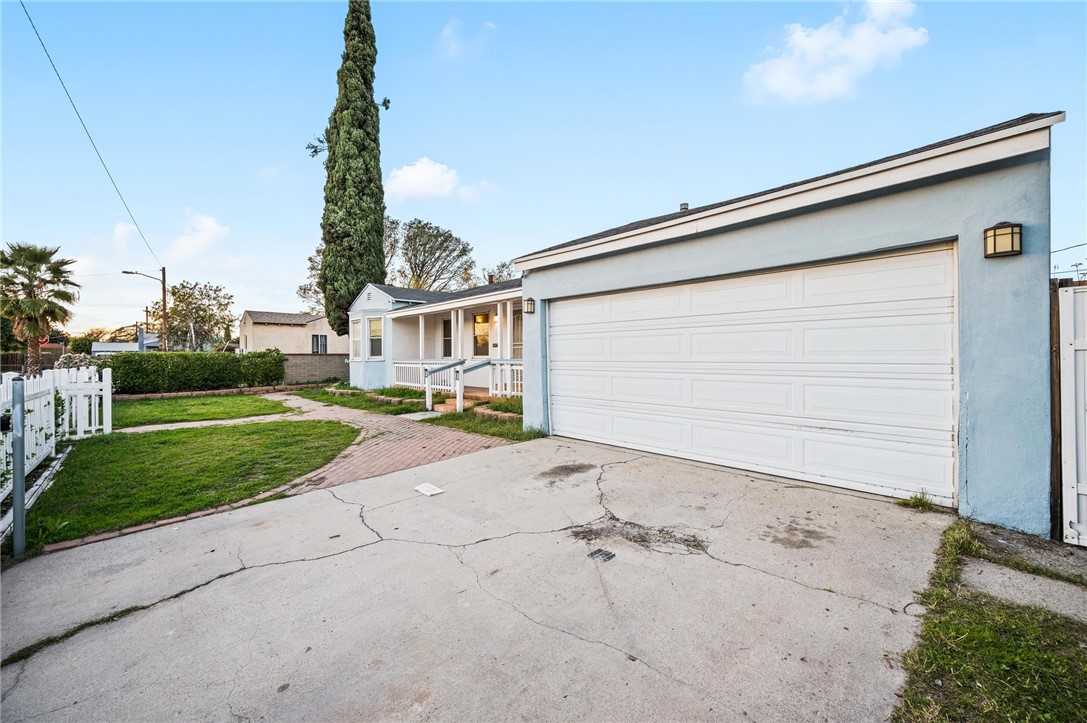 12635 Gilmore Street